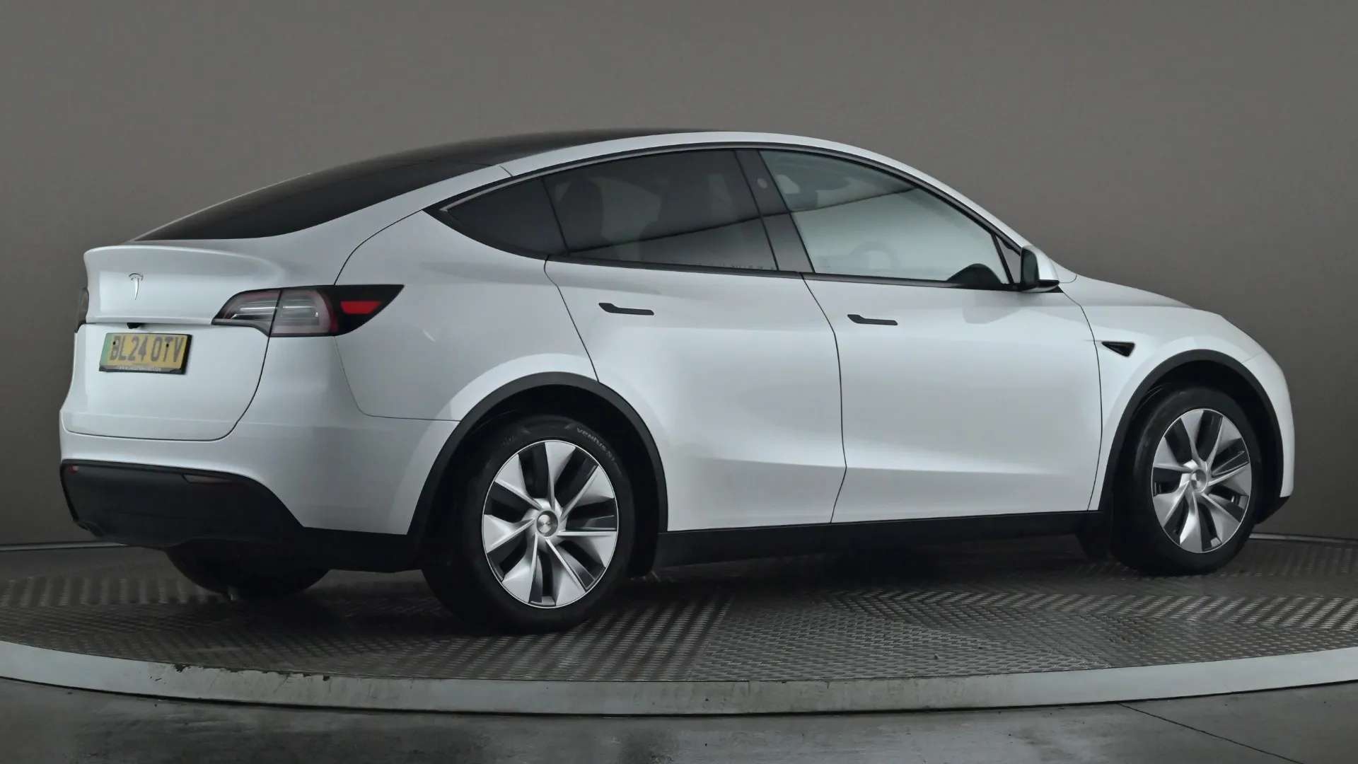 2024 TESLA MODEL Y 2024 TESLA MODEL Y