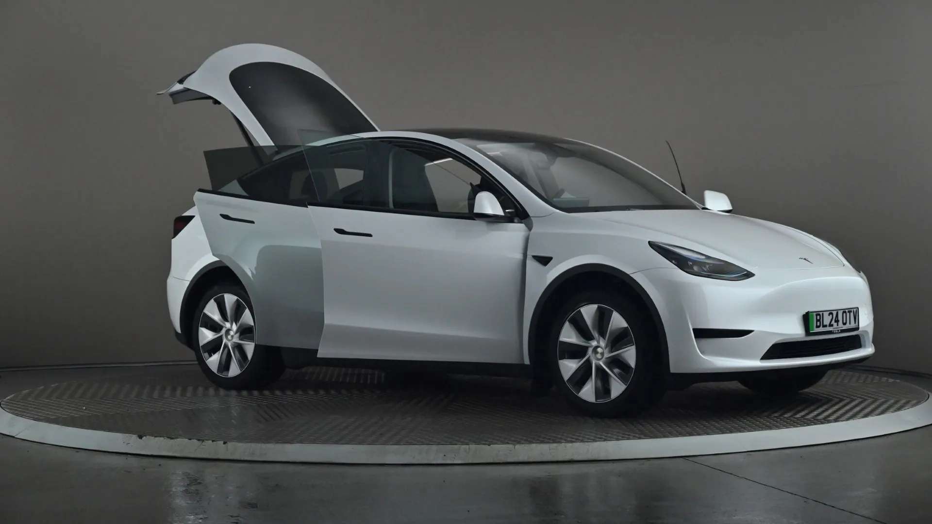 2024 TESLA MODEL Y 2024 TESLA MODEL Y