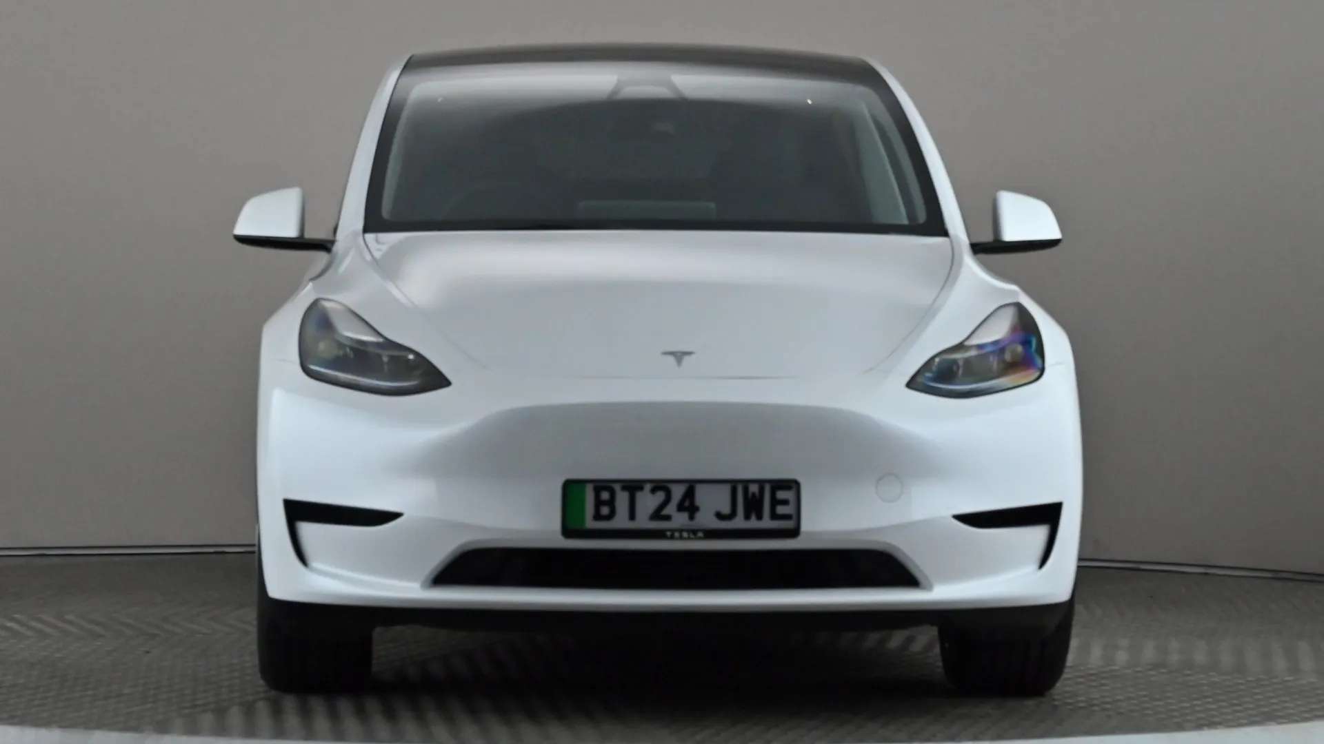 A 2024 TESLA MODEL Y RWD Auto A 2024 TESLA MODEL Y RWD Auto