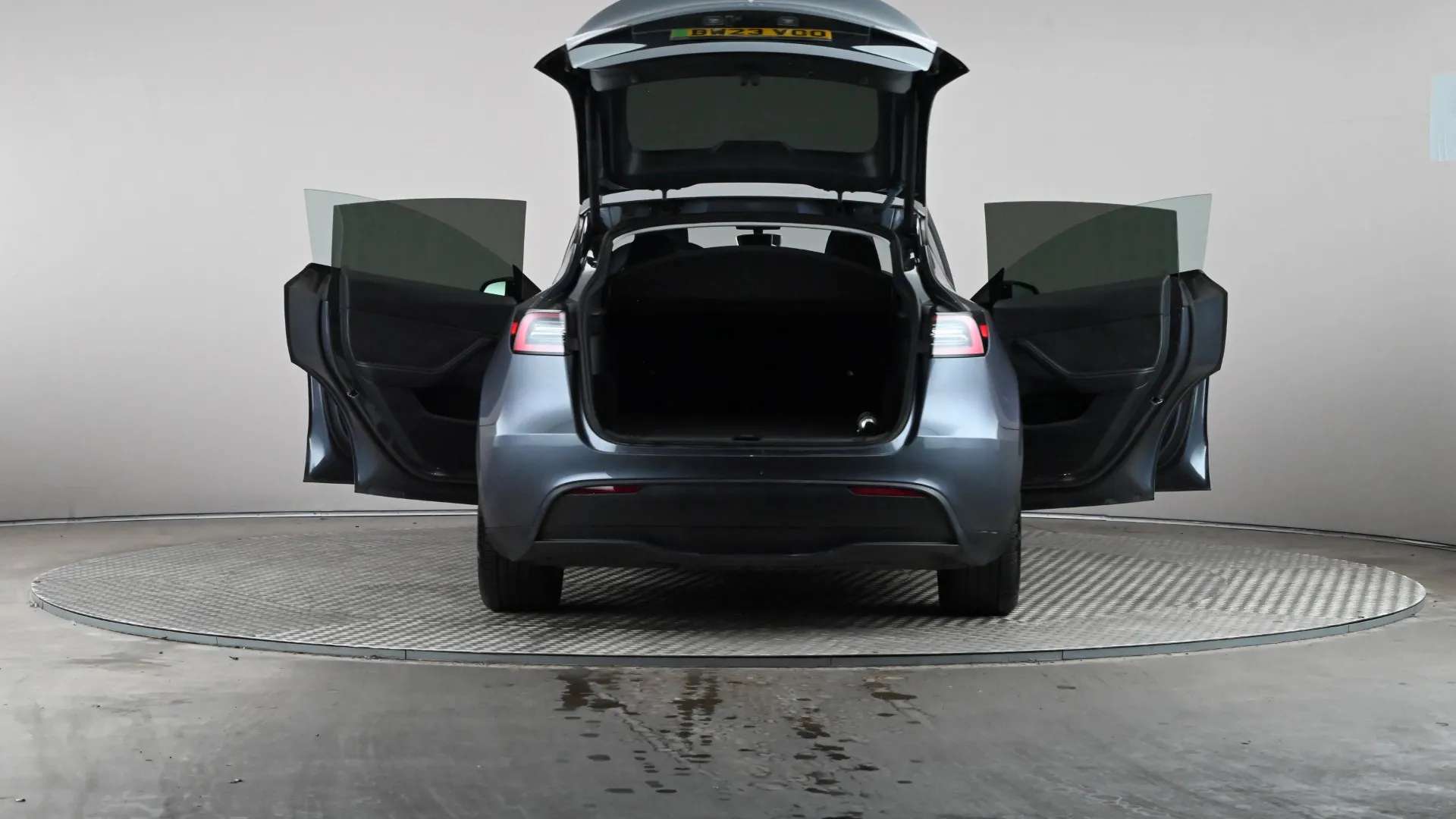 2023 TESLA MODEL Y 2023 TESLA MODEL Y