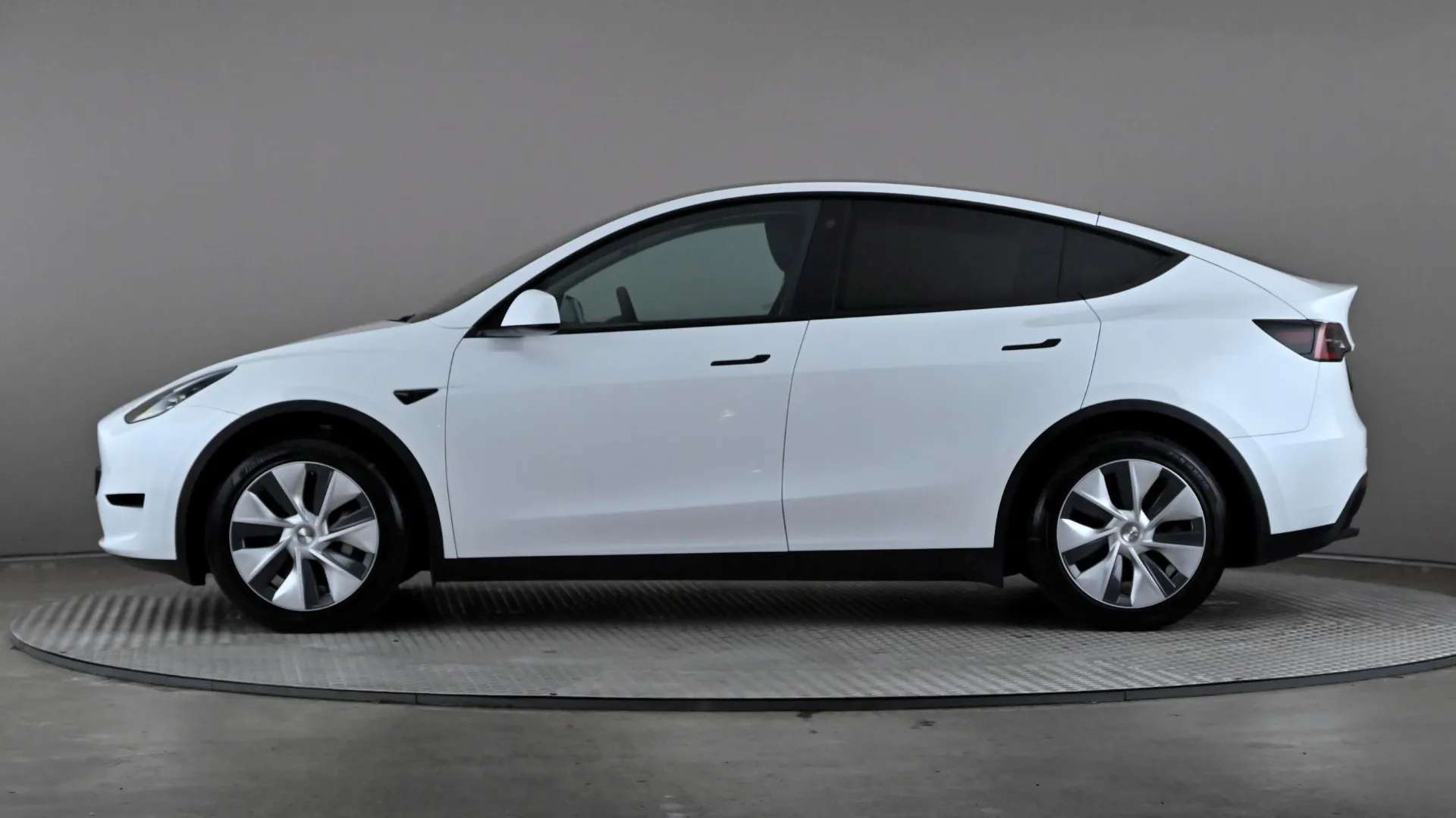 A 2023 TESLA MODEL Y RWD Auto A 2023 TESLA MODEL Y RWD Auto