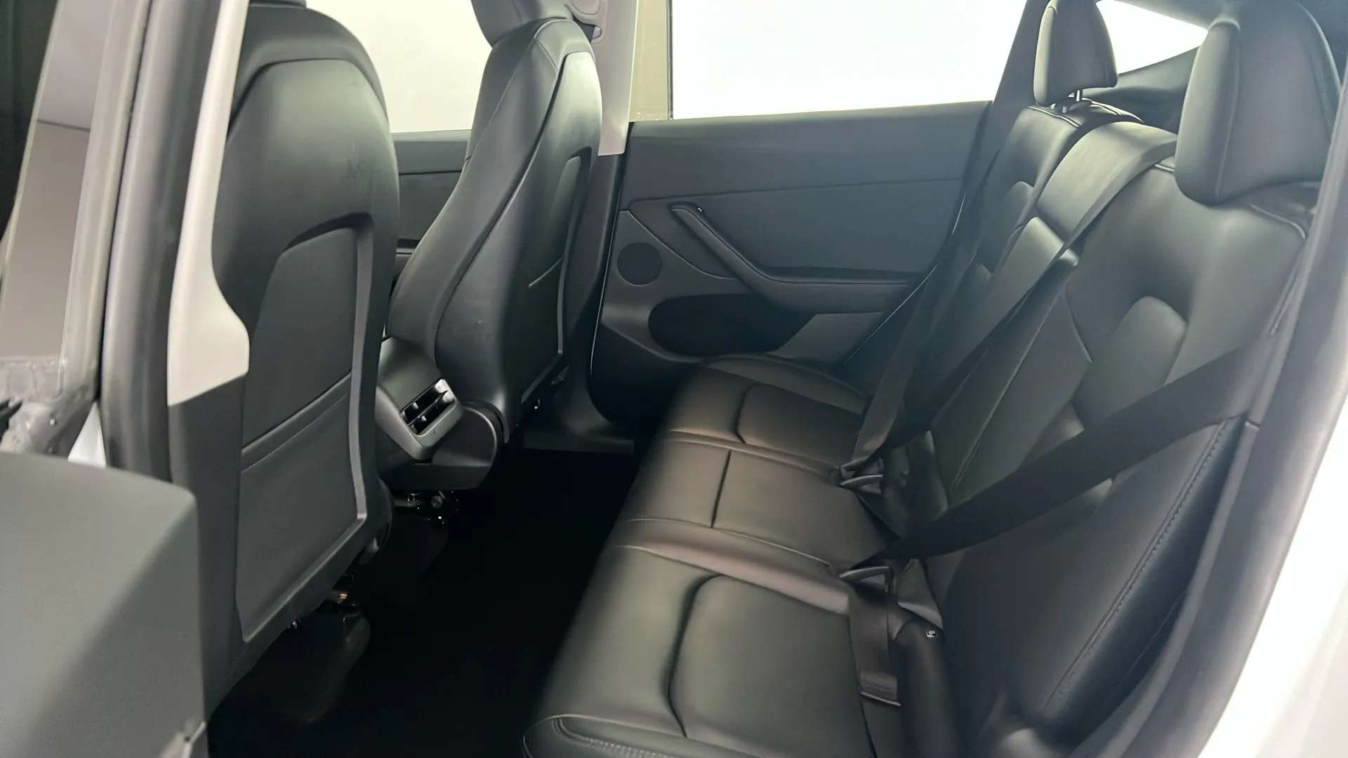 2023 TESLA MODEL Y 2023 TESLA MODEL Y