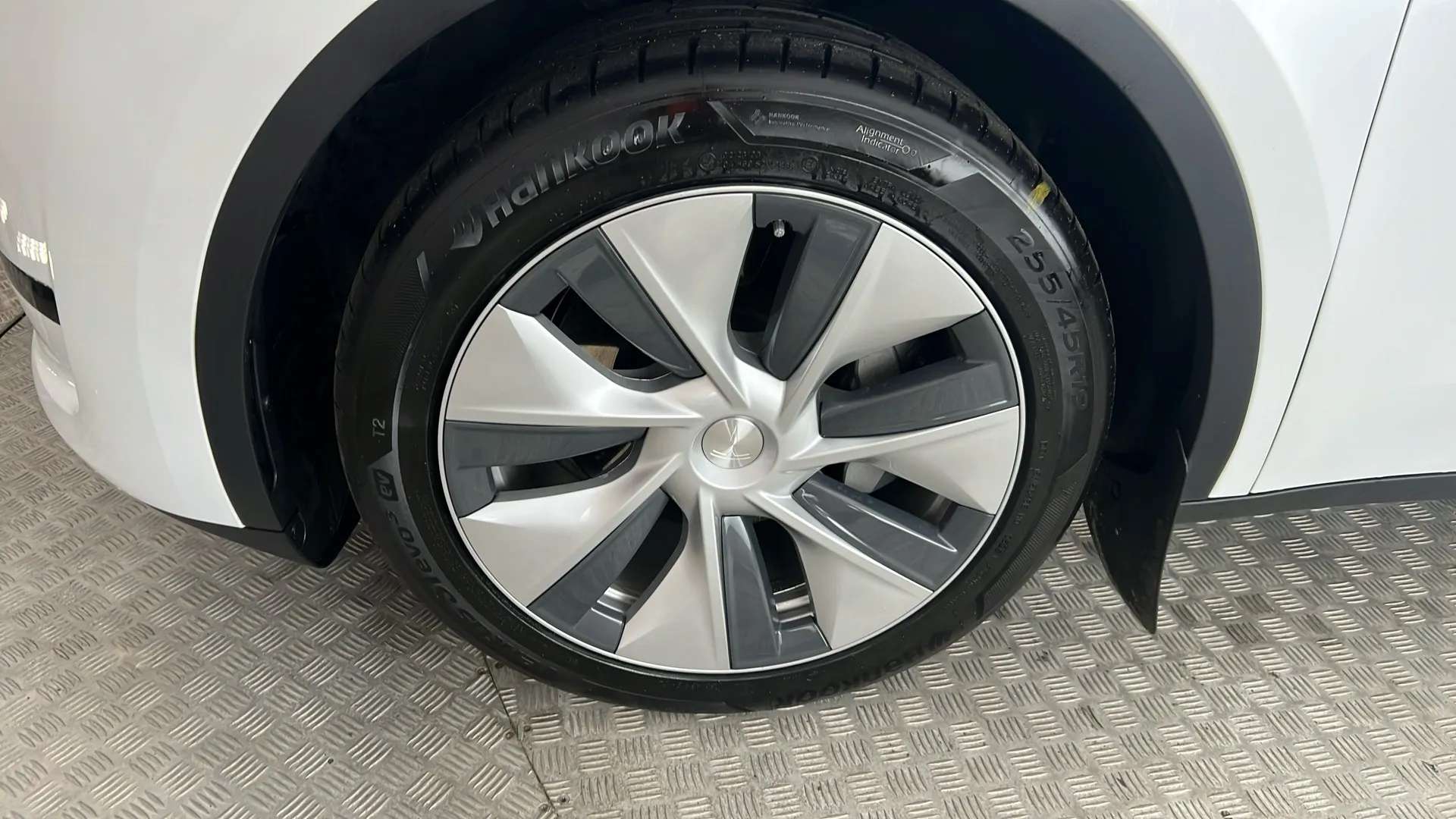 2023 TESLA MODEL Y 2023 TESLA MODEL Y