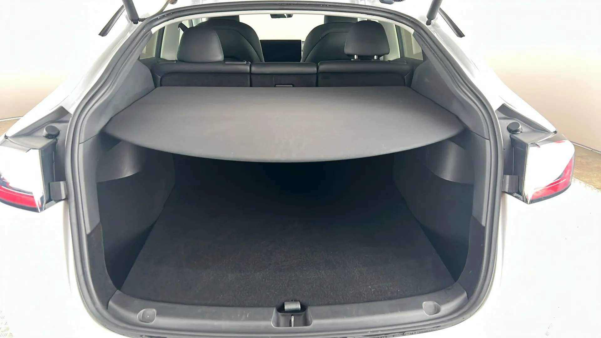2023 TESLA MODEL Y 2023 TESLA MODEL Y
