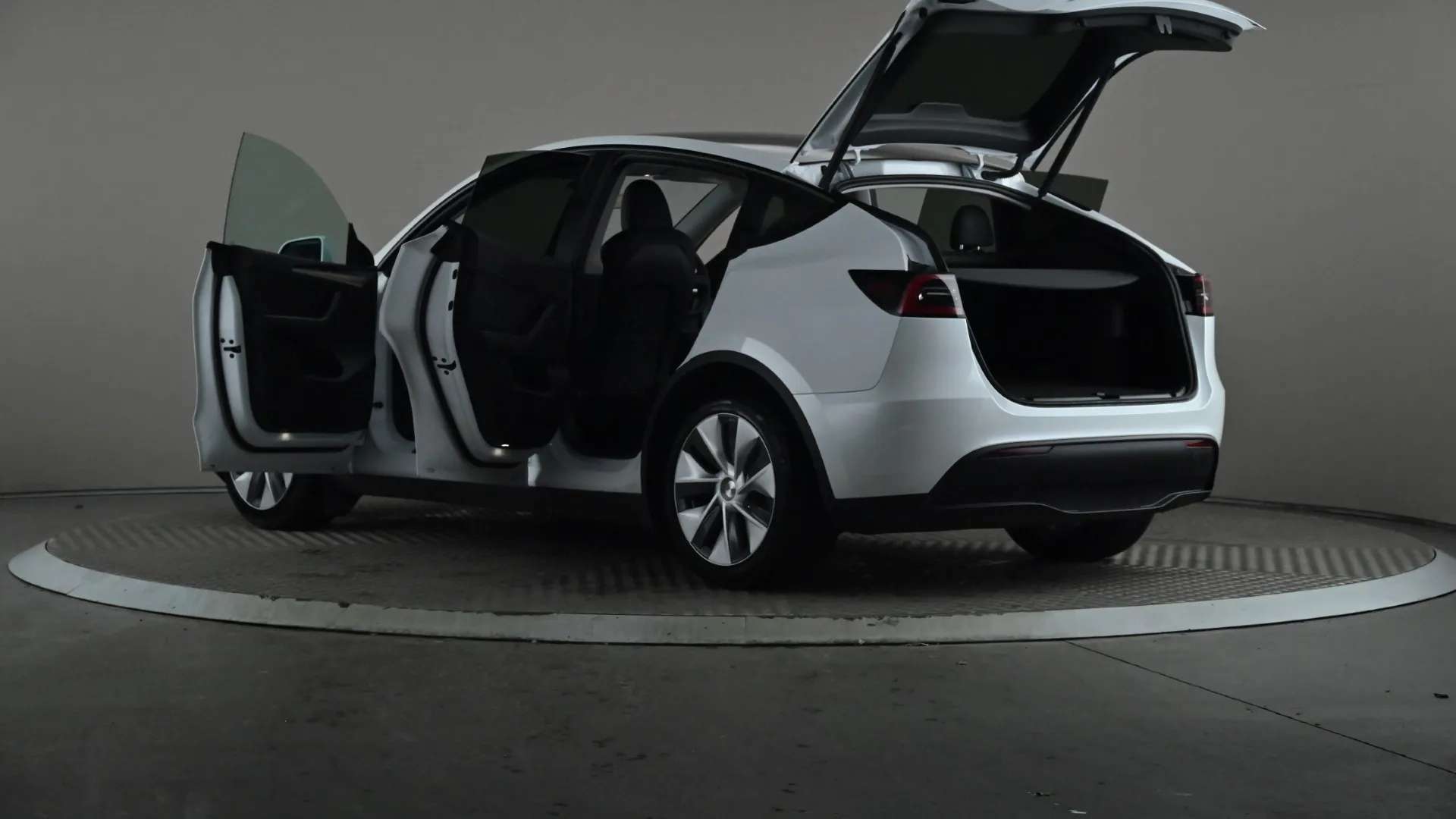 2023 TESLA MODEL Y 2023 TESLA MODEL Y