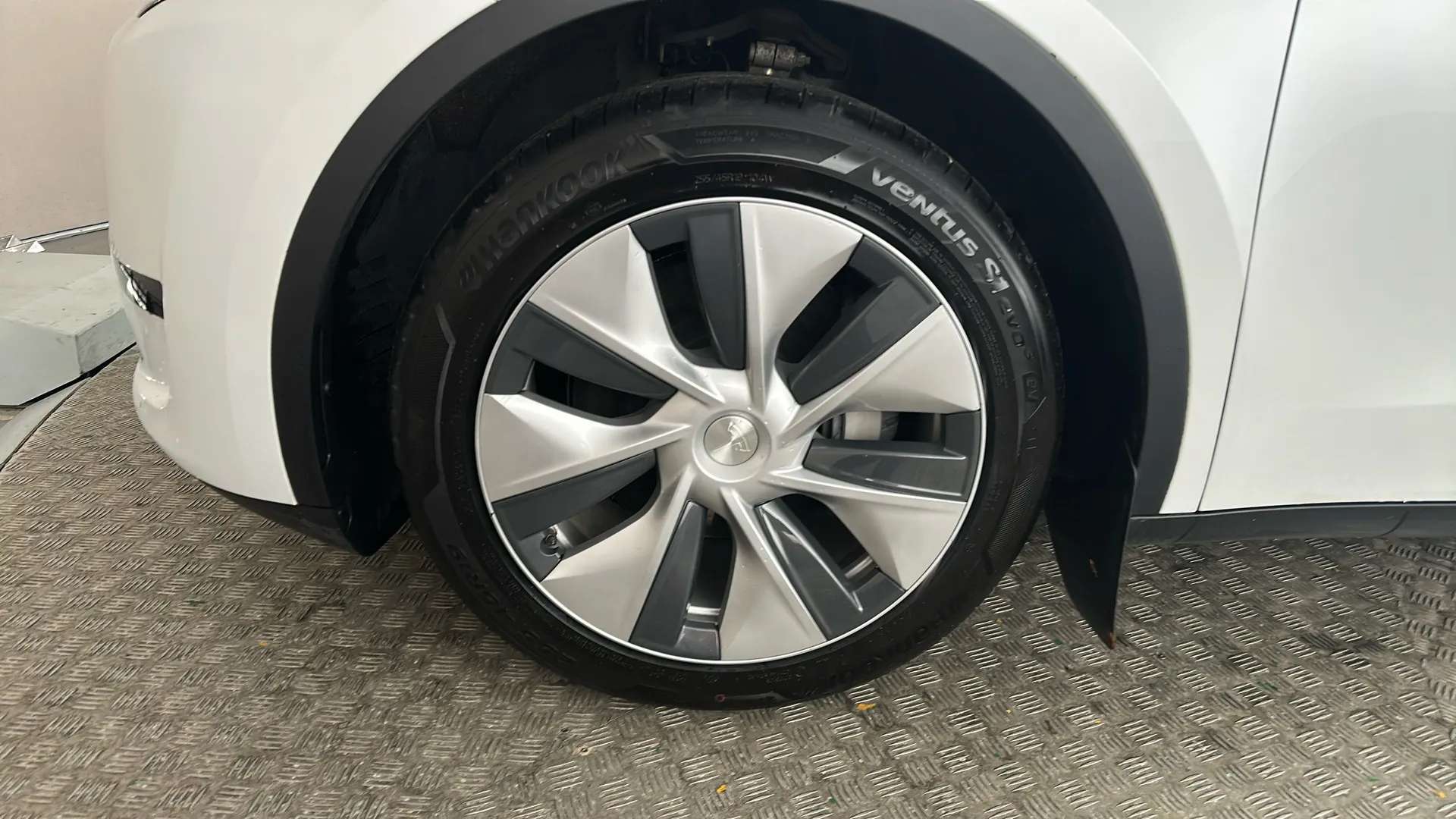 2023 TESLA MODEL Y 2023 TESLA MODEL Y