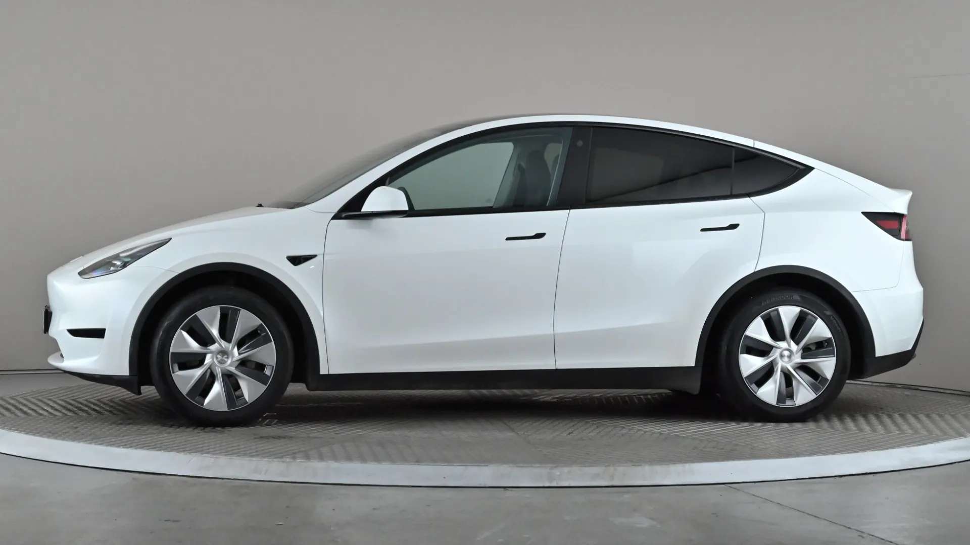 A 2023 TESLA MODEL Y RWD Auto A 2023 TESLA MODEL Y RWD Auto