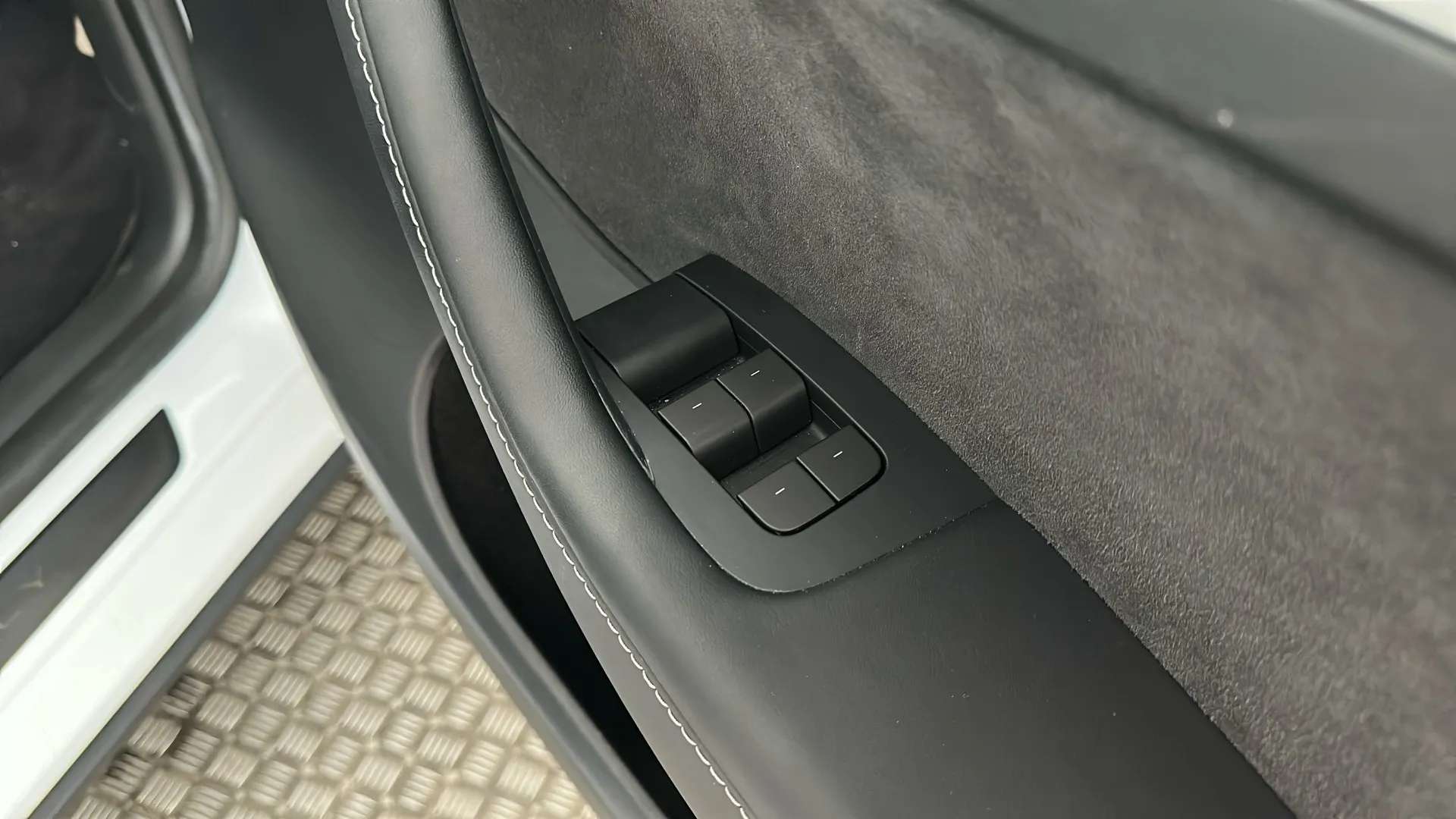 2023 TESLA MODEL Y 2023 TESLA MODEL Y
