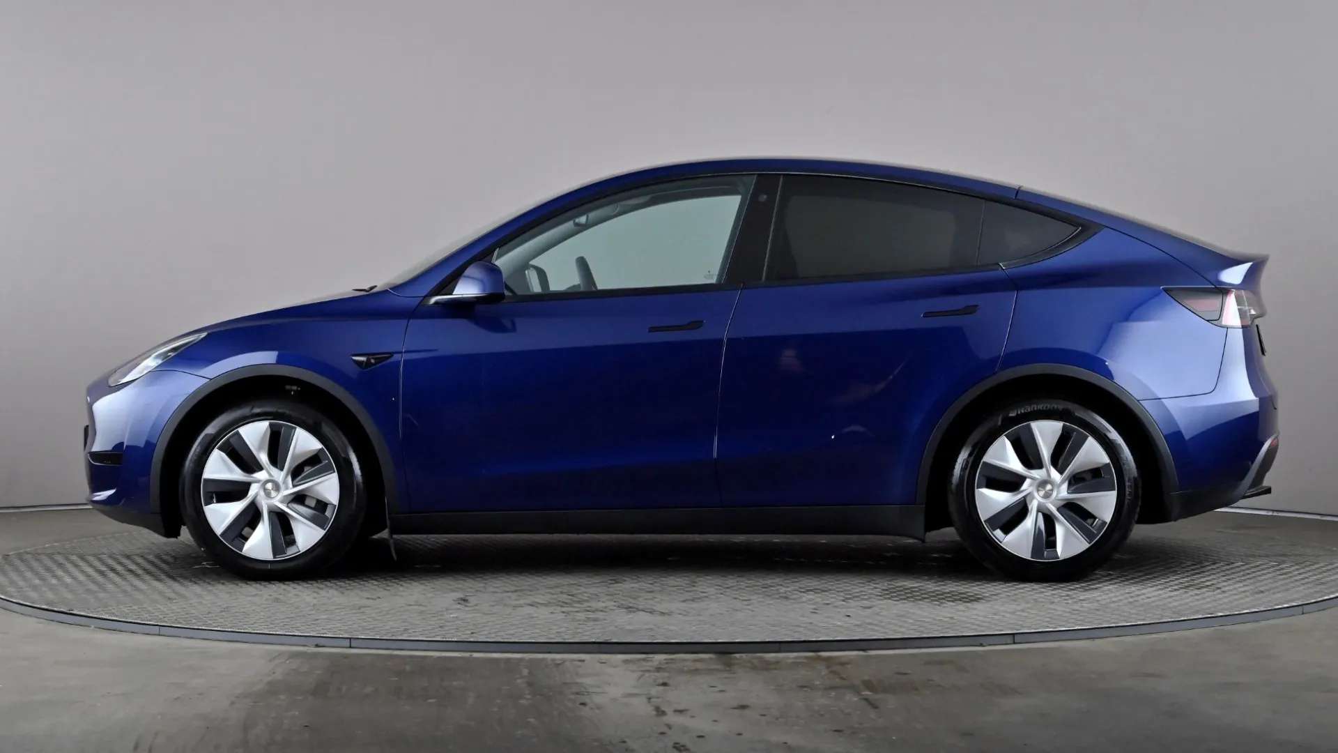 A 2022 TESLA MODEL Y RWD Auto A 2022 TESLA MODEL Y RWD Auto