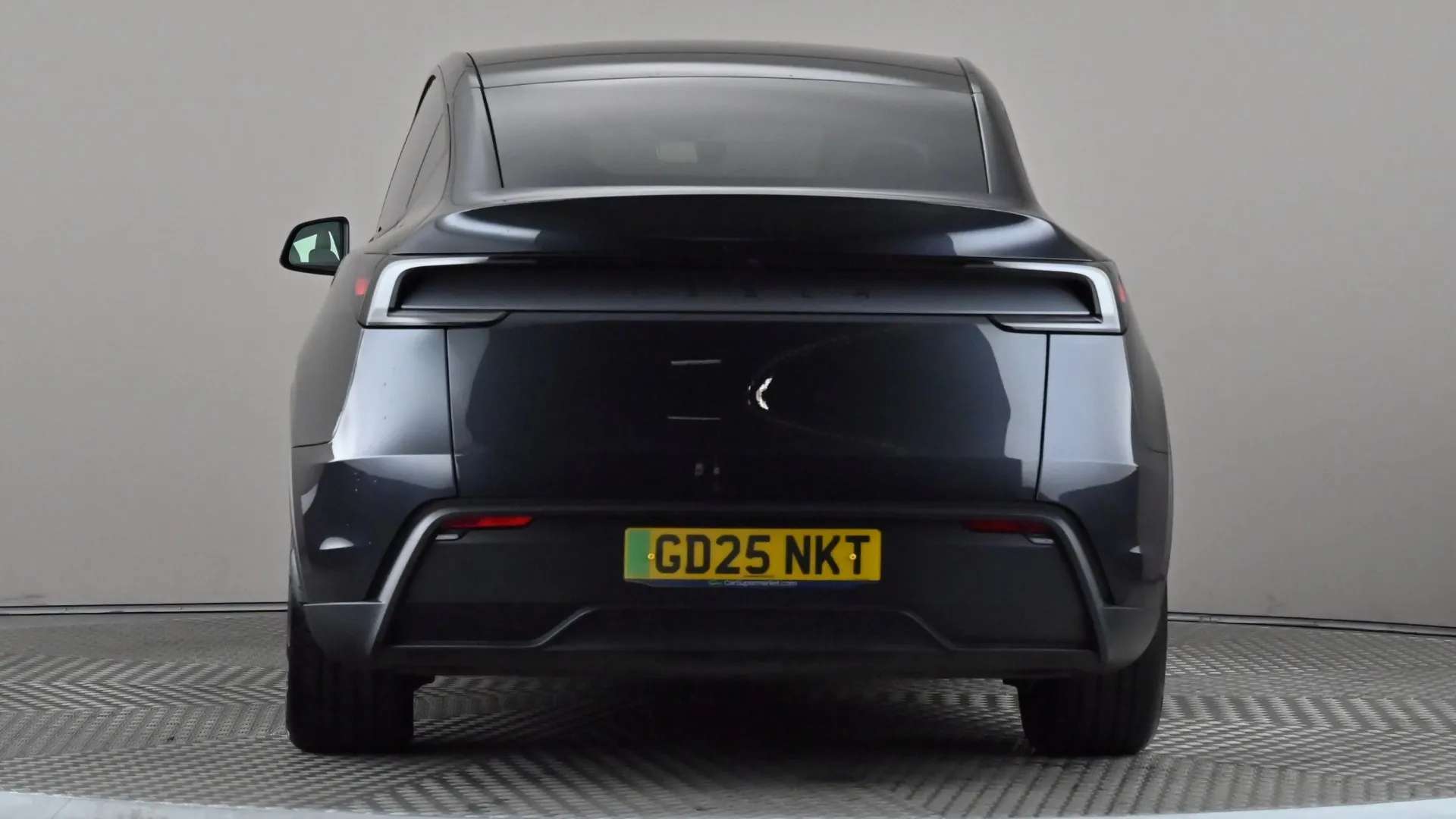 2025 TESLA MODEL Y 2025 TESLA MODEL Y