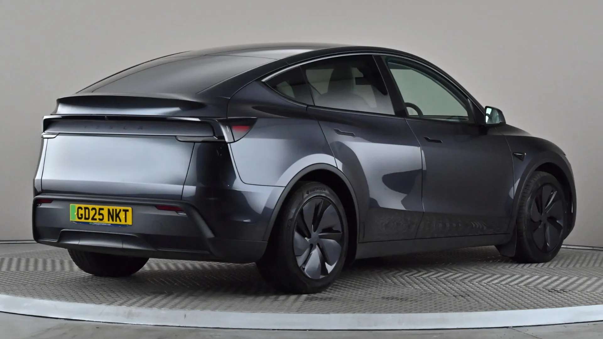 2025 TESLA MODEL Y 2025 TESLA MODEL Y