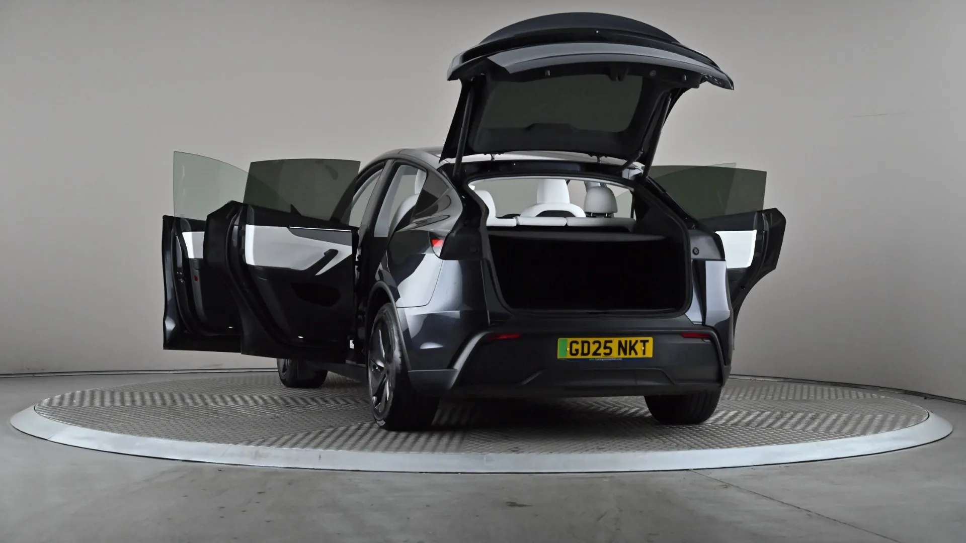 2025 TESLA MODEL Y 2025 TESLA MODEL Y