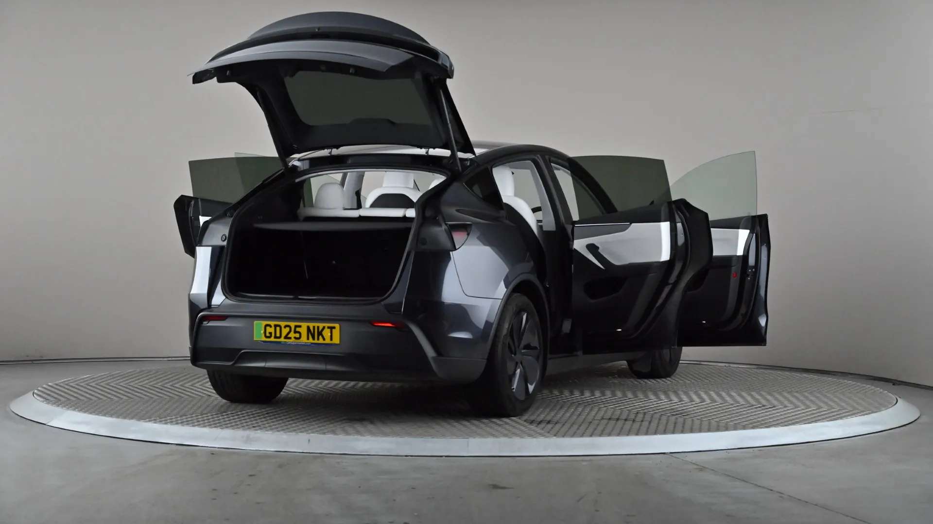 2025 TESLA MODEL Y 2025 TESLA MODEL Y