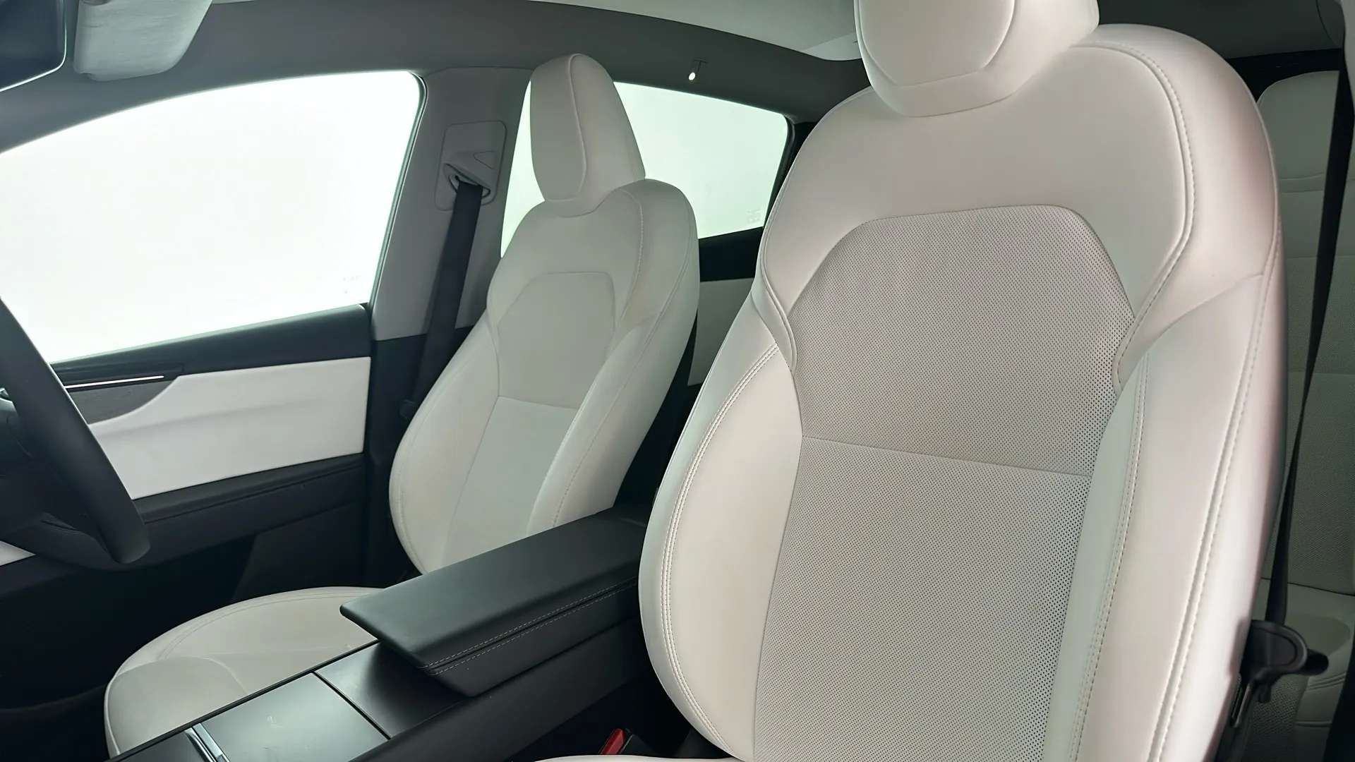 2025 TESLA MODEL Y 2025 TESLA MODEL Y