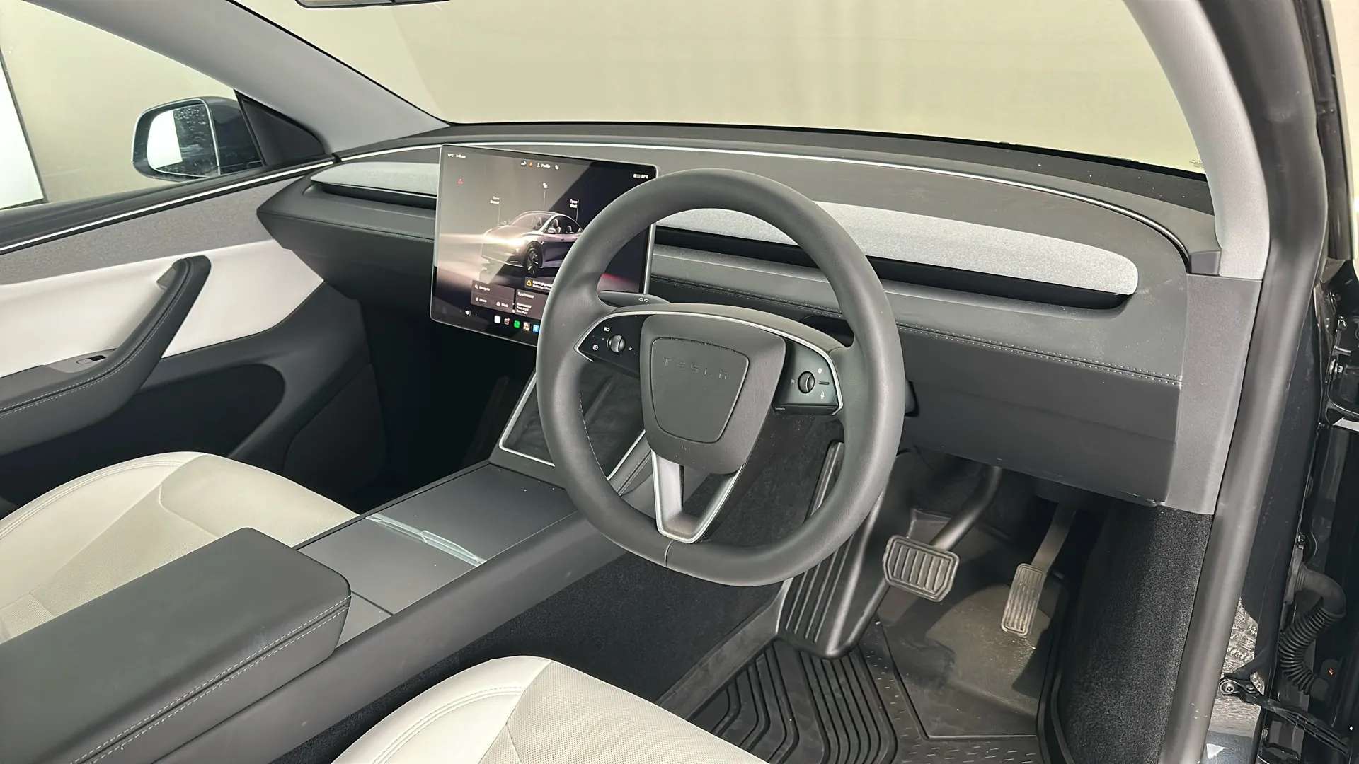 2025 TESLA MODEL Y 2025 TESLA MODEL Y