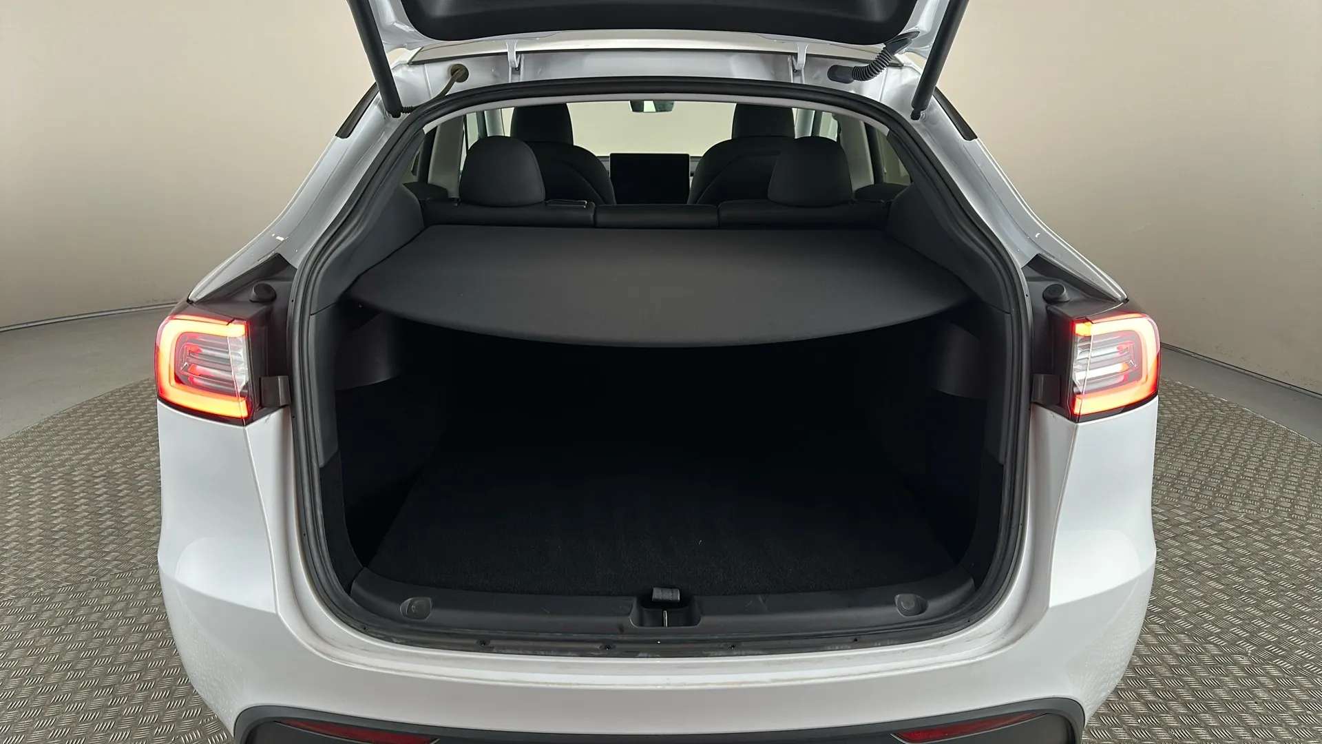 2023 TESLA MODEL Y 2023 TESLA MODEL Y