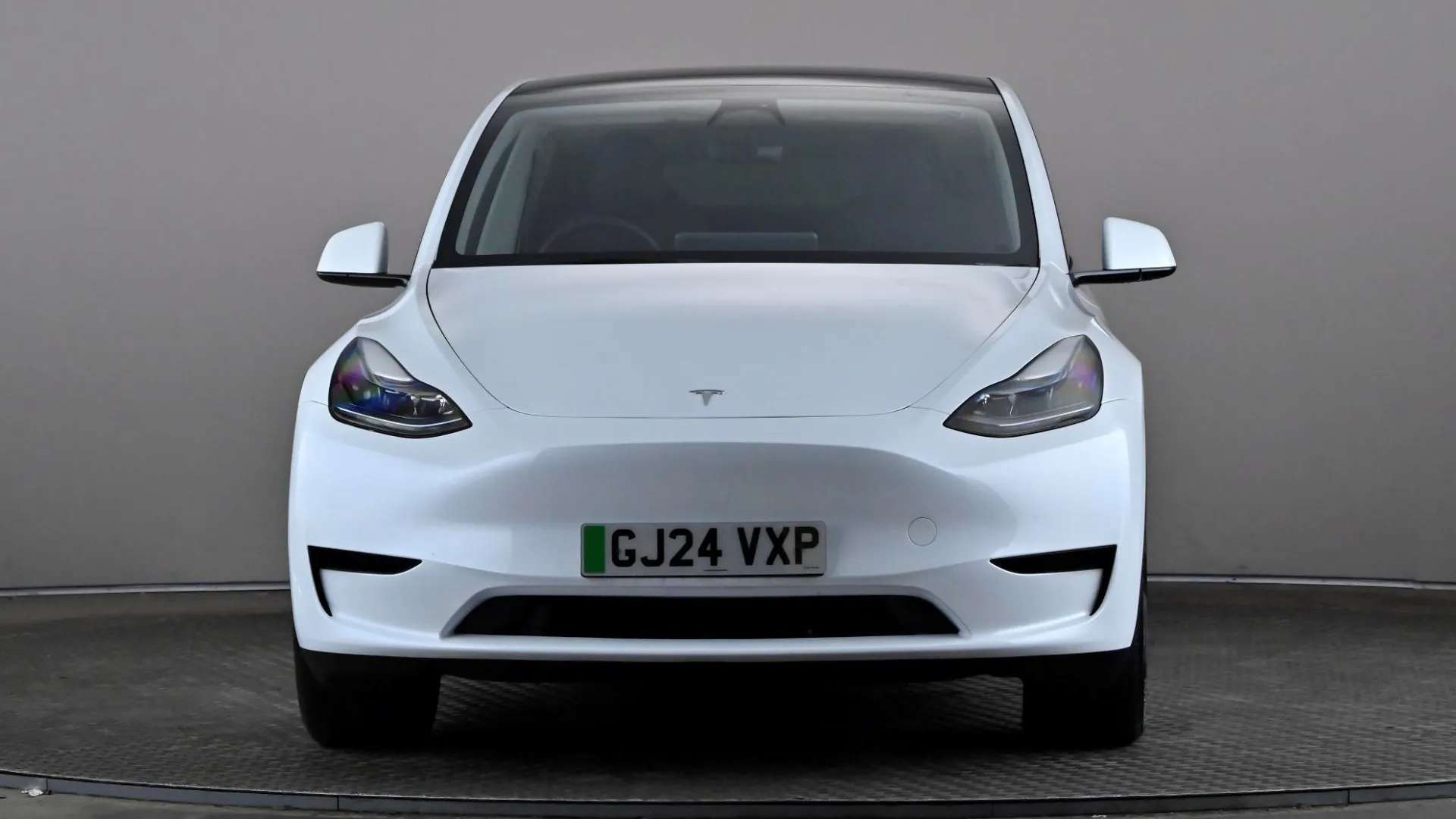 A 2024 TESLA MODEL Y RWD Auto A 2024 TESLA MODEL Y RWD Auto