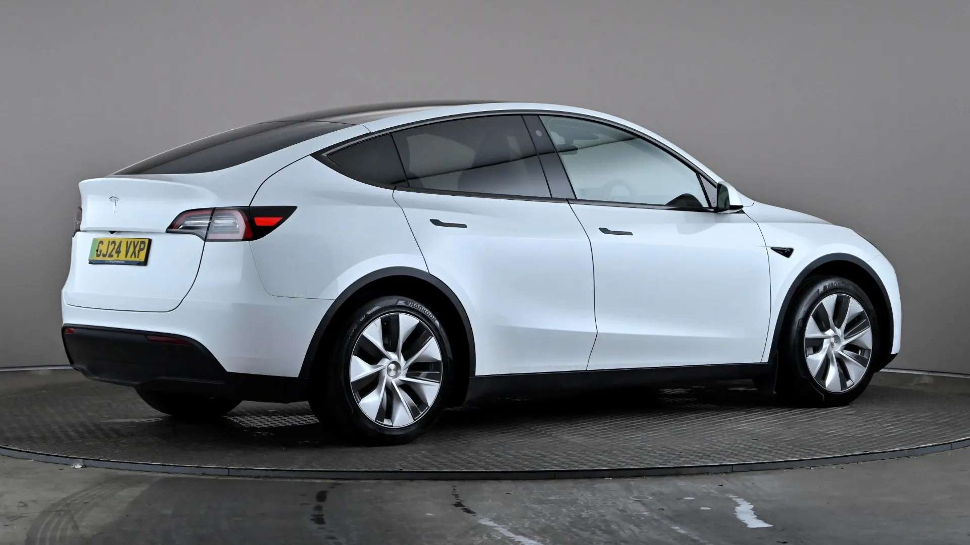 2024 TESLA MODEL Y 2024 TESLA MODEL Y