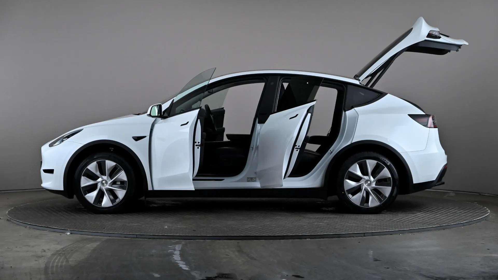 2024 TESLA MODEL Y 2024 TESLA MODEL Y