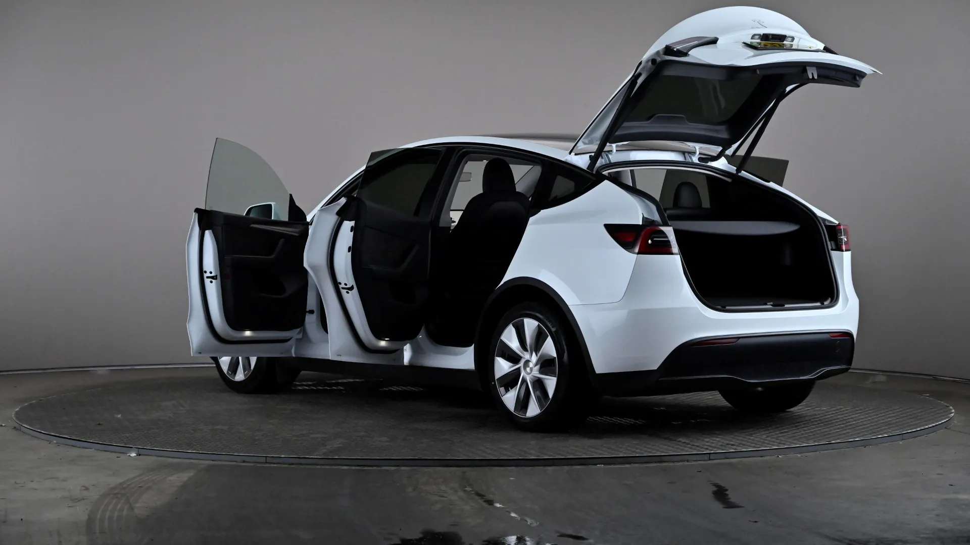 2024 TESLA MODEL Y 2024 TESLA MODEL Y
