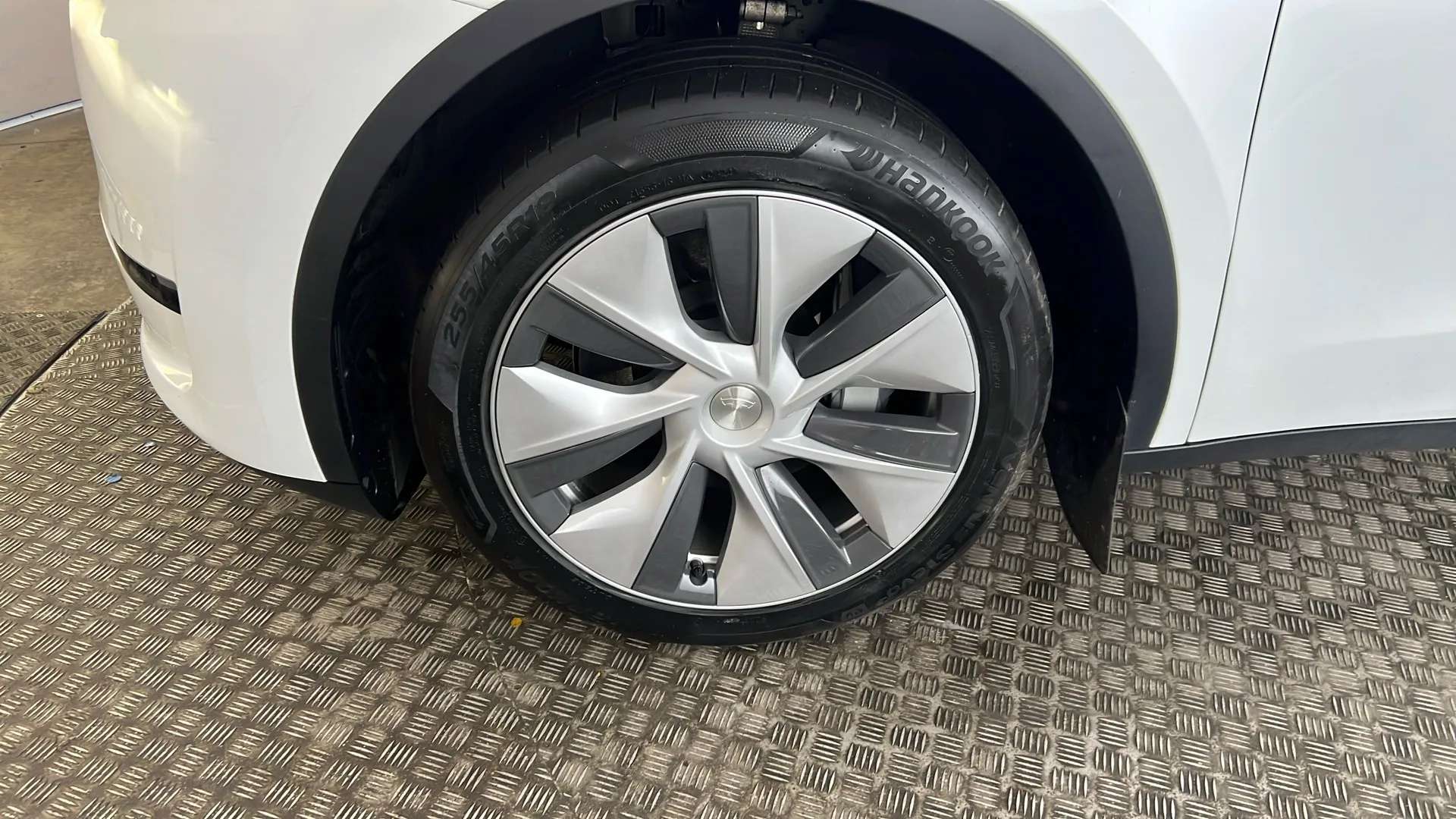 2024 TESLA MODEL Y 2024 TESLA MODEL Y