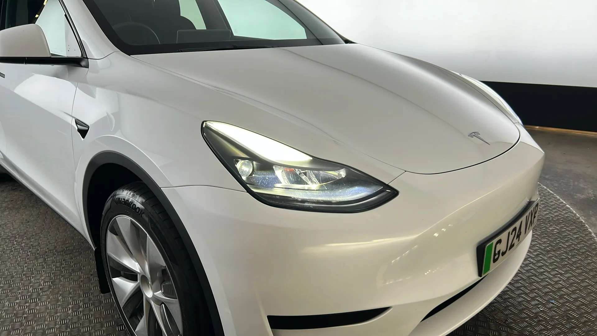 2024 TESLA MODEL Y 2024 TESLA MODEL Y