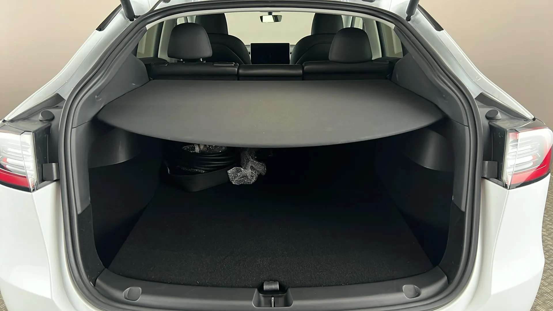 2024 TESLA MODEL Y 2024 TESLA MODEL Y