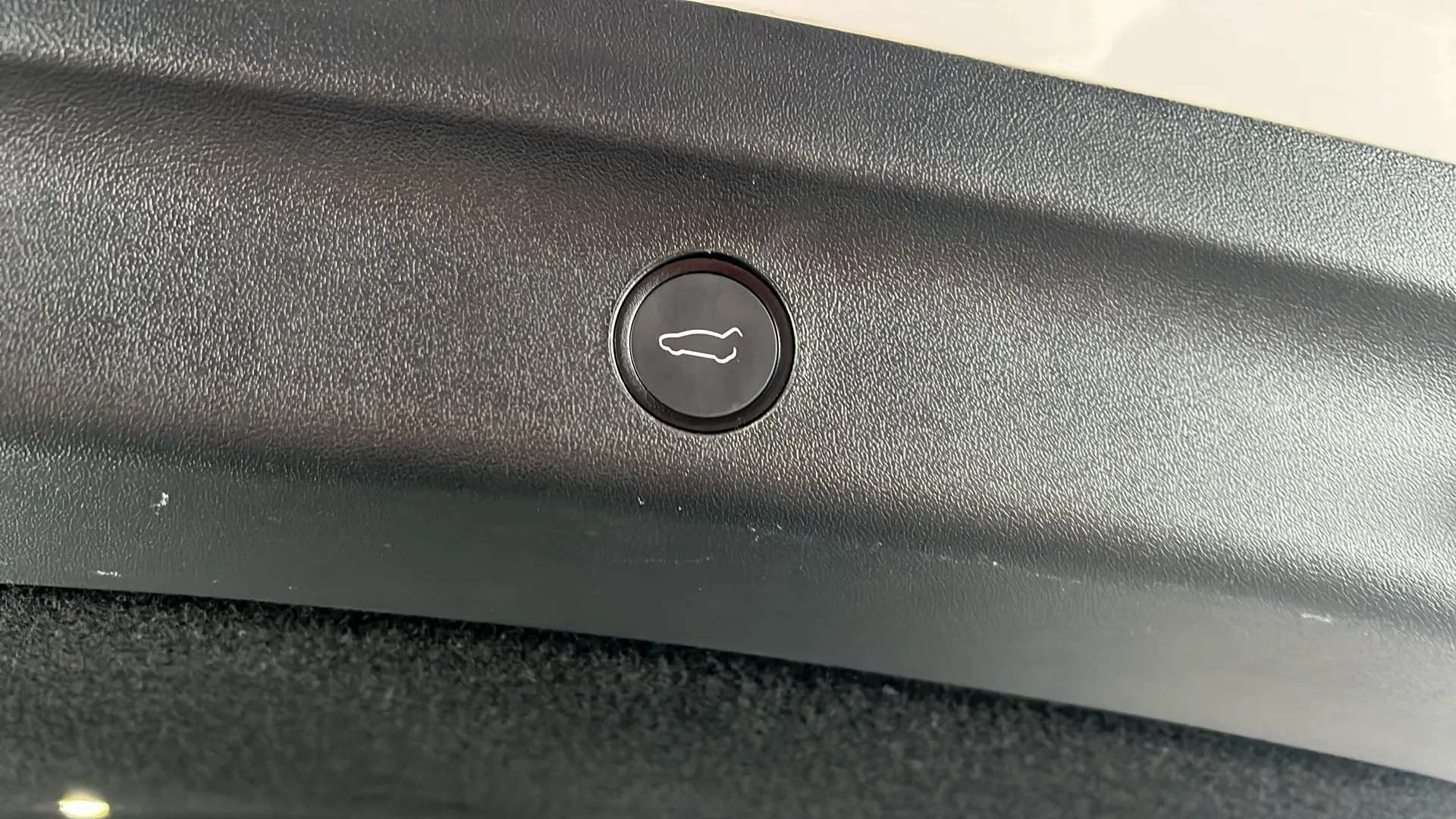 2024 TESLA MODEL Y 2024 TESLA MODEL Y