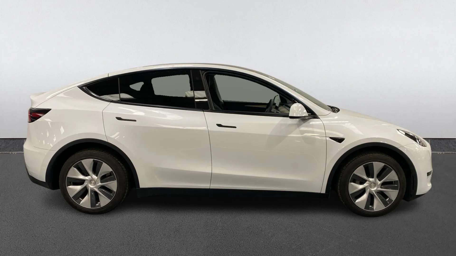 A 2022 TESLA MODEL Y RWD Auto A 2022 TESLA MODEL Y RWD Auto