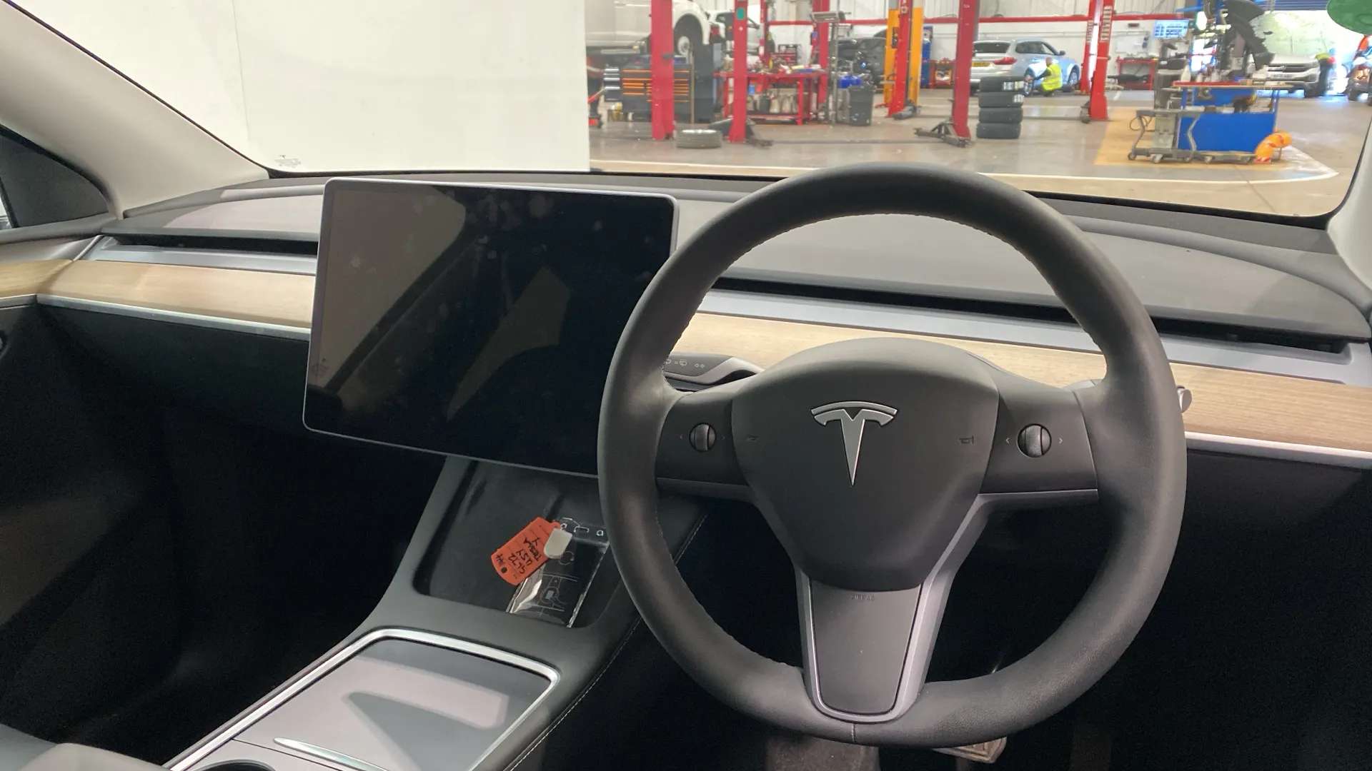 A 2022 TESLA MODEL Y RWD Auto A 2022 TESLA MODEL Y RWD Auto