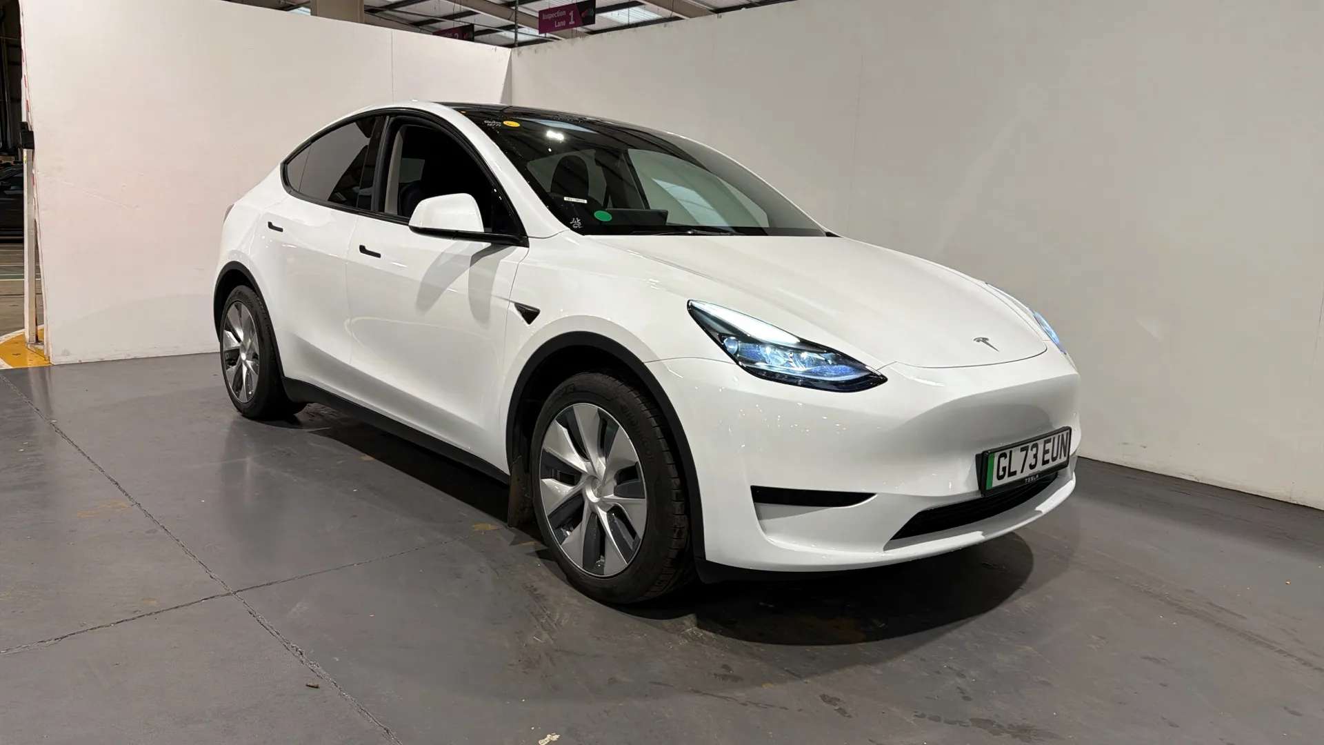 A 2023 TESLA MODEL Y RWD Auto A 2023 TESLA MODEL Y RWD Auto