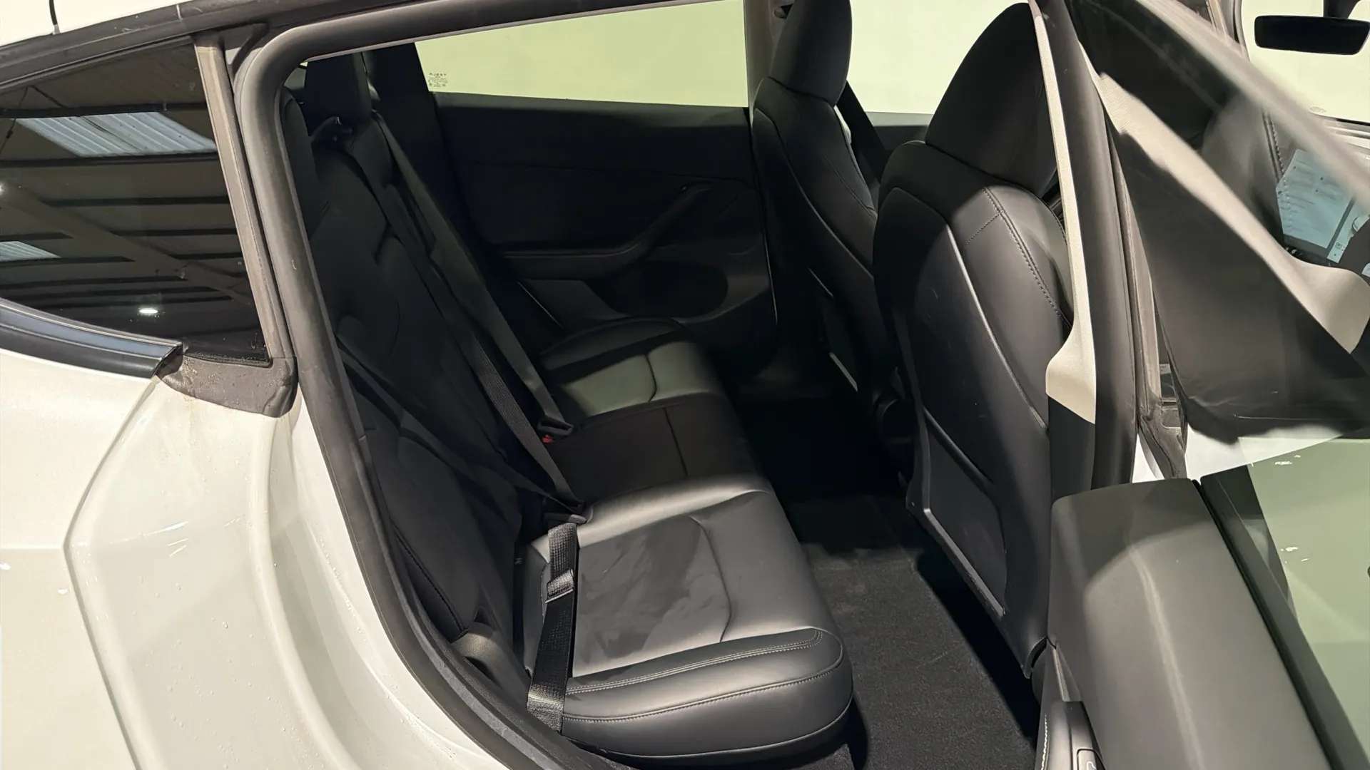 A 2023 TESLA MODEL Y RWD Auto A 2023 TESLA MODEL Y RWD Auto