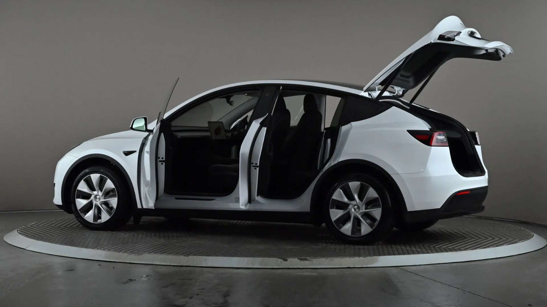 2024 TESLA MODEL Y 2024 TESLA MODEL Y