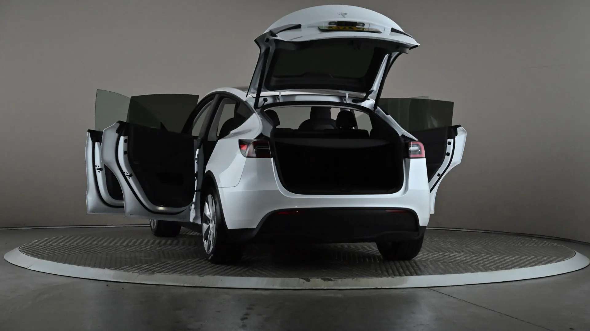 2024 TESLA MODEL Y 2024 TESLA MODEL Y
