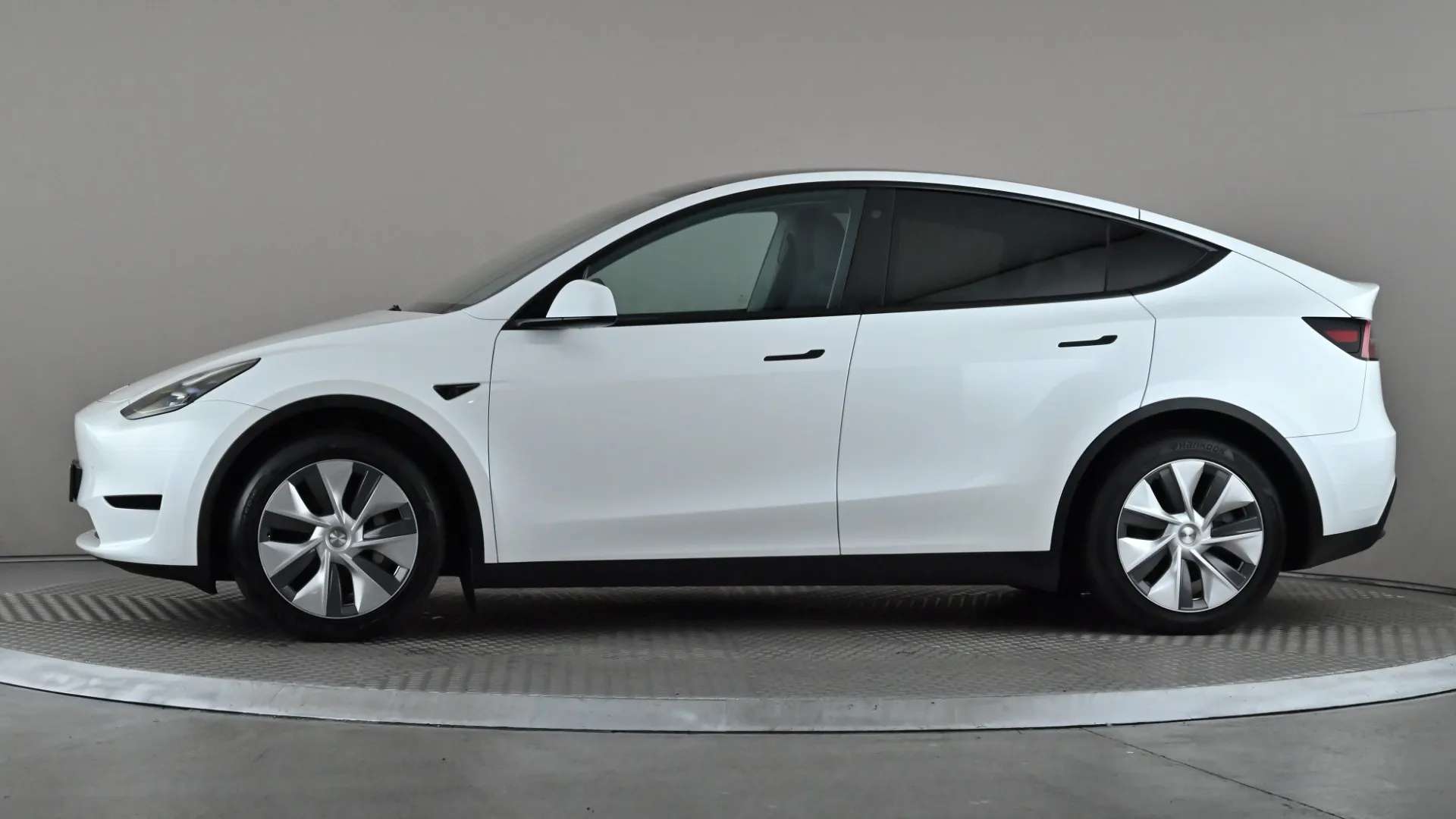 A 2023 TESLA MODEL Y RWD Auto A 2023 TESLA MODEL Y RWD Auto