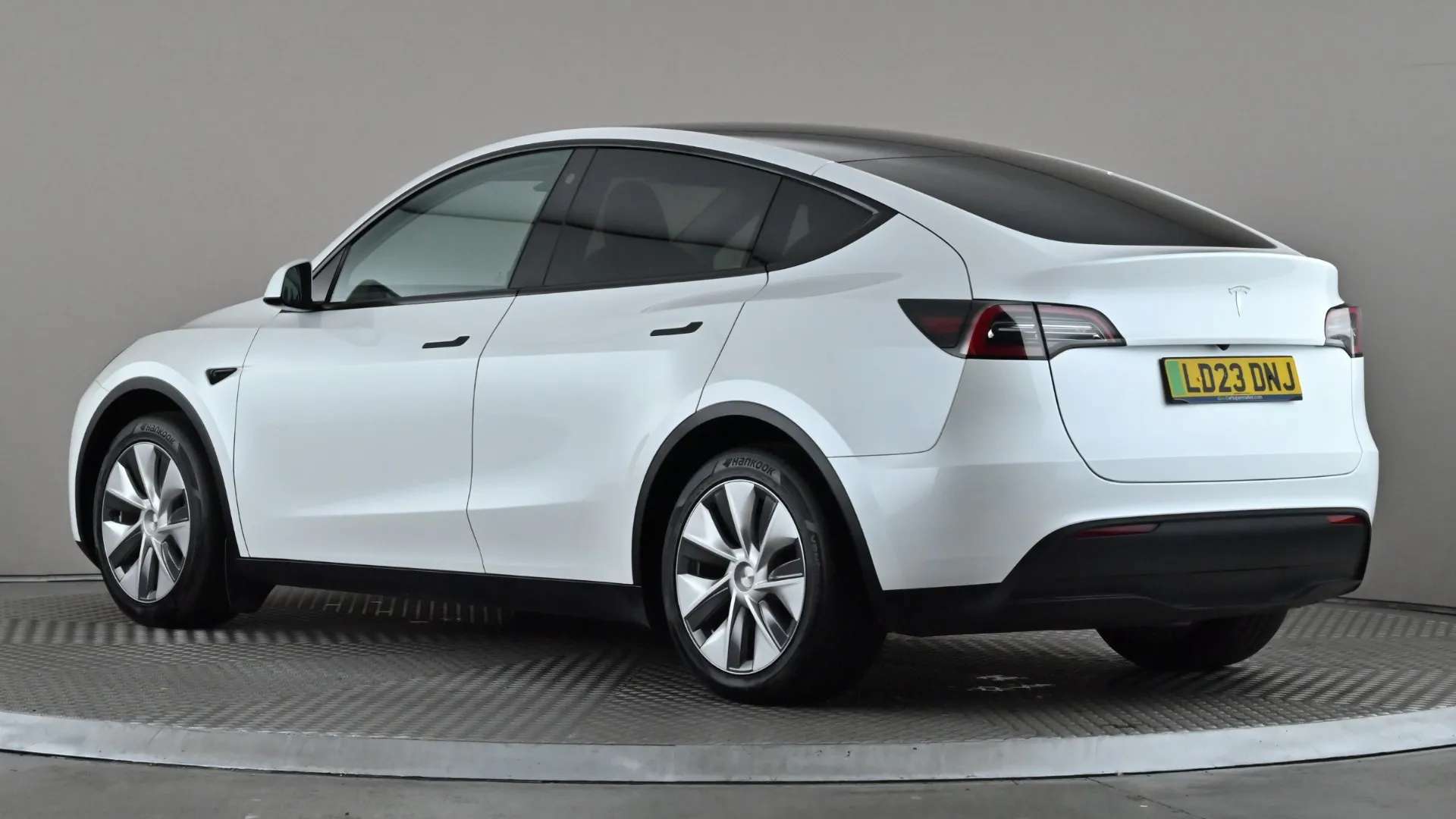 A 2023 TESLA MODEL Y RWD Auto A 2023 TESLA MODEL Y RWD Auto