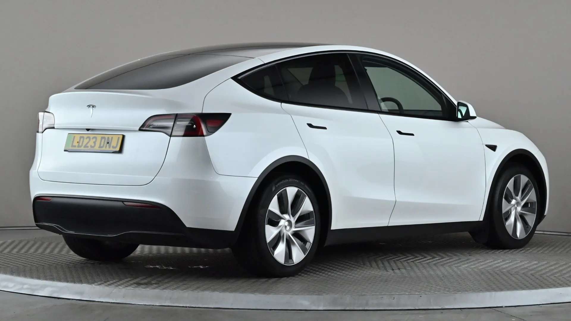 2023 TESLA MODEL Y 2023 TESLA MODEL Y