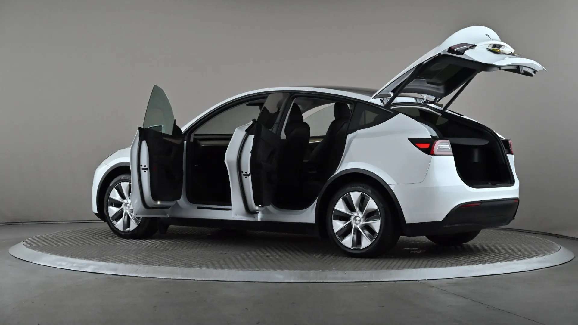 2023 TESLA MODEL Y 2023 TESLA MODEL Y