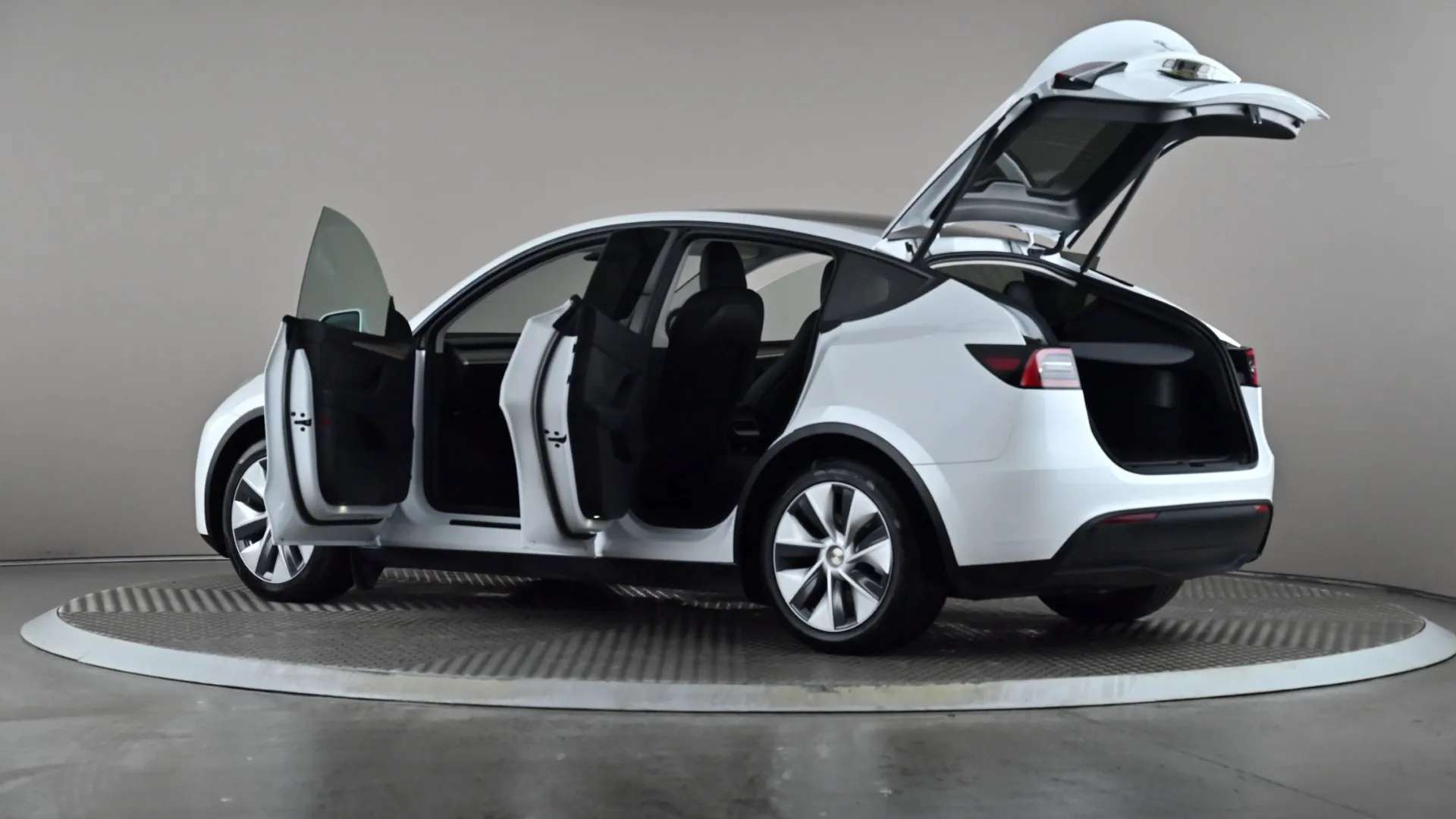 2024 TESLA MODEL Y 2024 TESLA MODEL Y