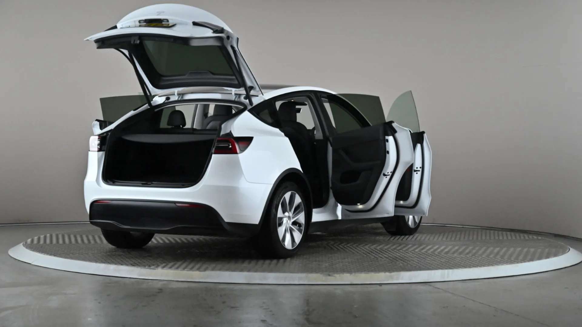 2024 TESLA MODEL Y 2024 TESLA MODEL Y