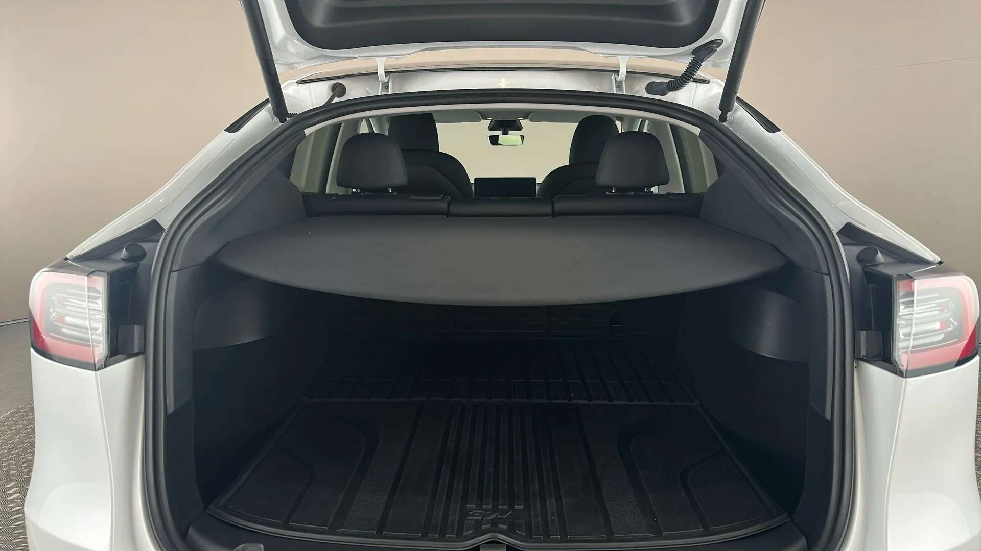 2024 TESLA MODEL Y 2024 TESLA MODEL Y