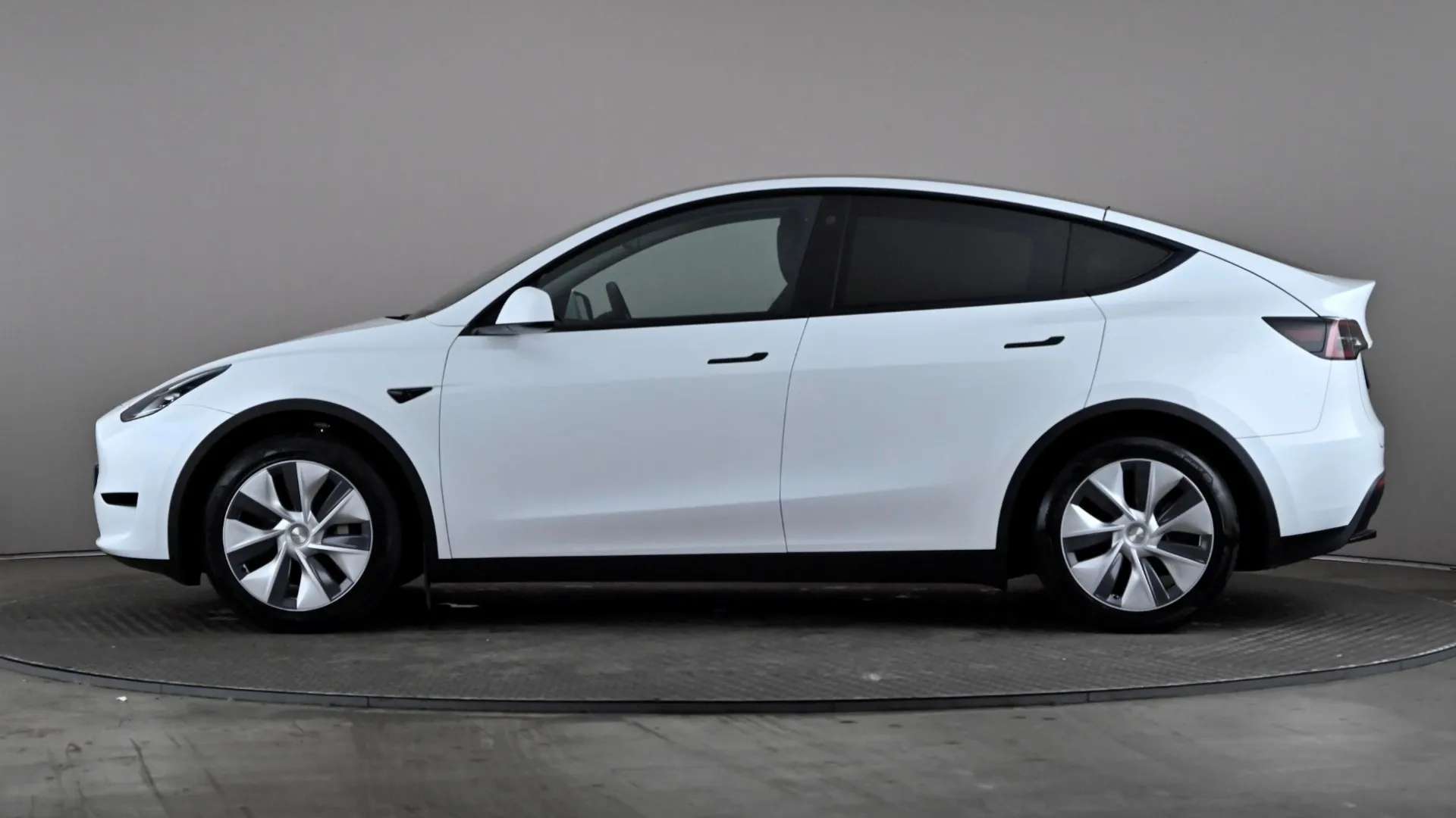 A 2023 TESLA MODEL Y RWD Auto A 2023 TESLA MODEL Y RWD Auto
