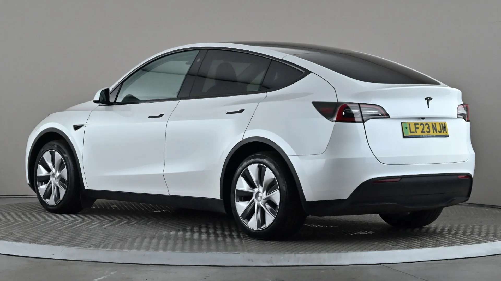 A 2023 TESLA MODEL Y RWD Auto A 2023 TESLA MODEL Y RWD Auto