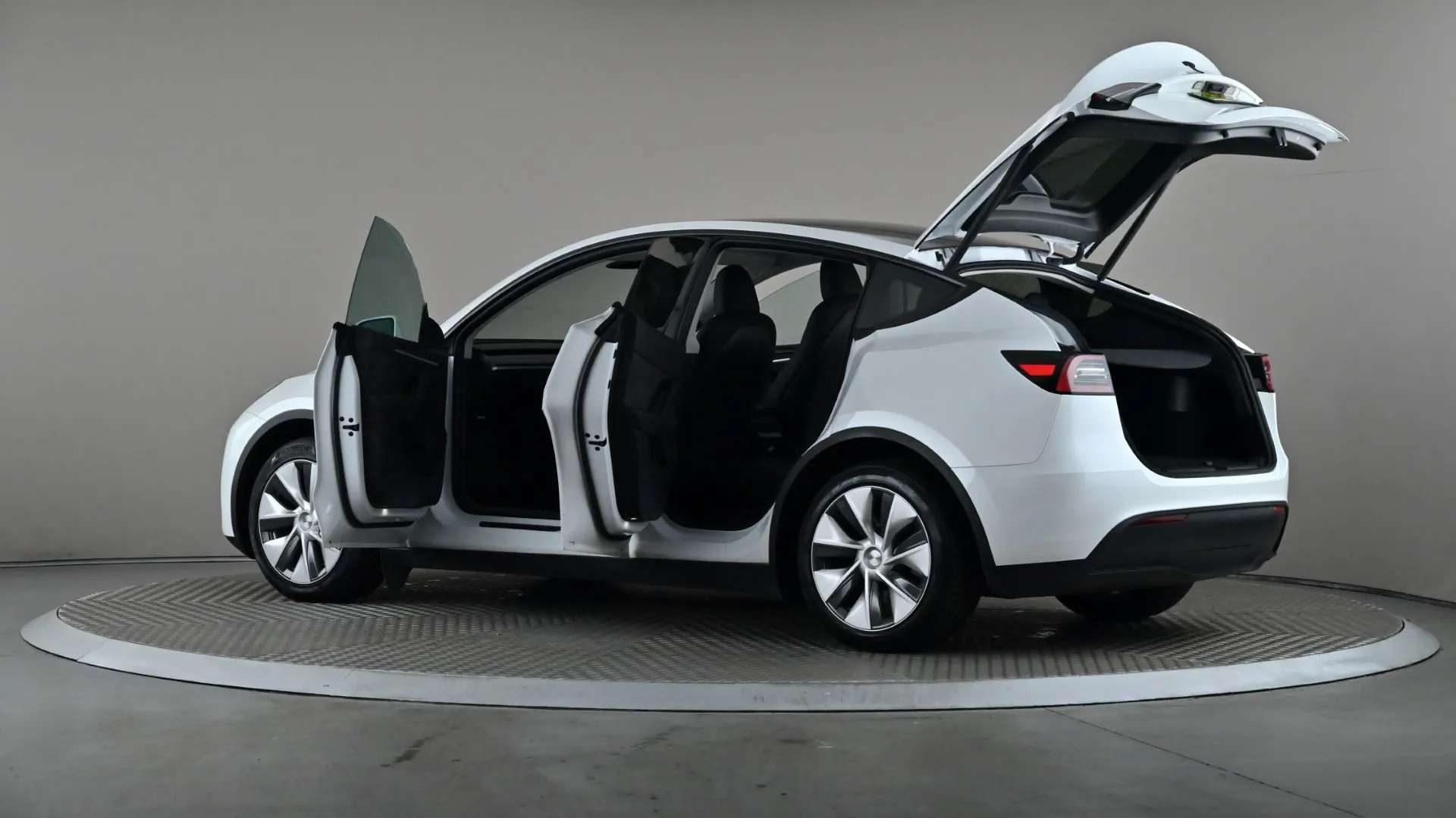 2023 TESLA MODEL Y 2023 TESLA MODEL Y