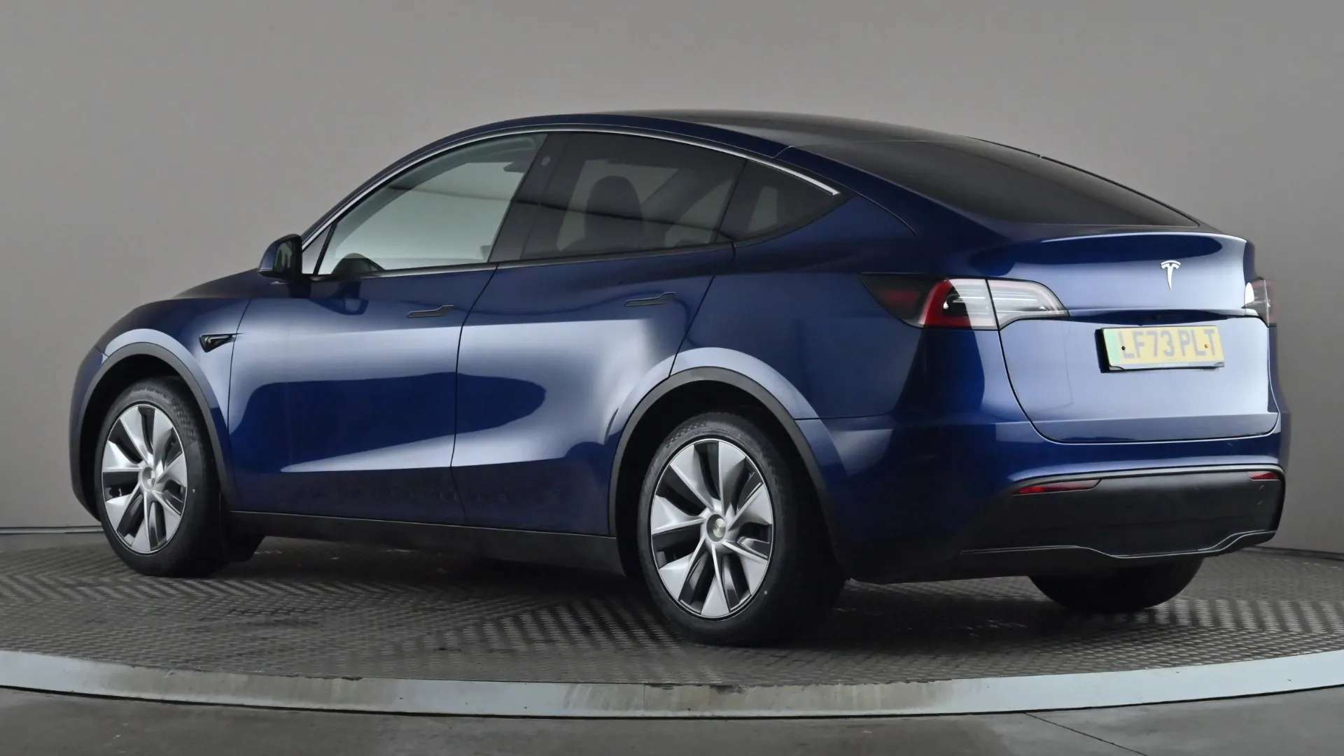 A 2023 TESLA MODEL Y RWD Auto A 2023 TESLA MODEL Y RWD Auto