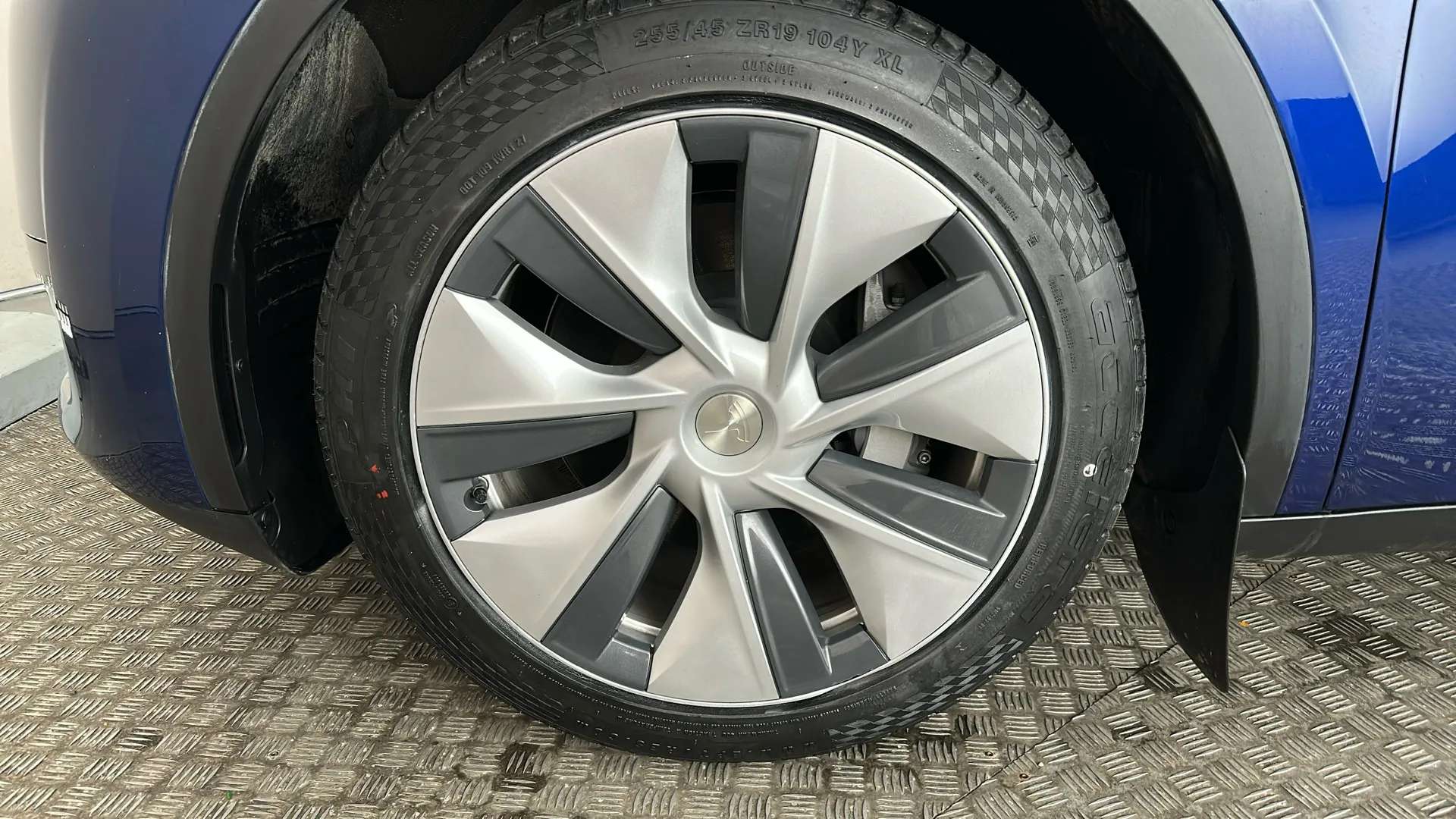 2023 TESLA MODEL Y 2023 TESLA MODEL Y