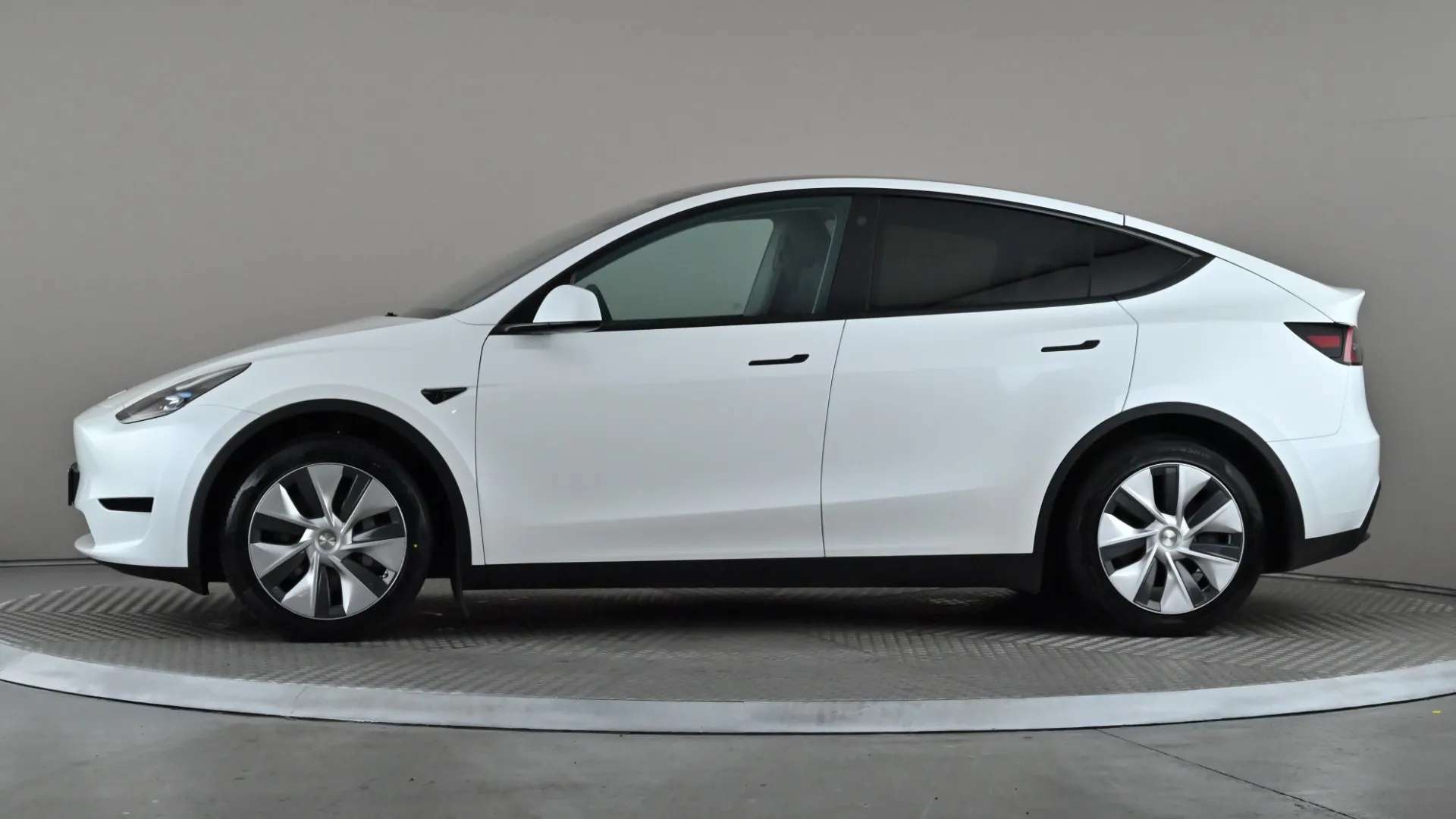 A 2023 TESLA MODEL Y RWD Auto A 2023 TESLA MODEL Y RWD Auto