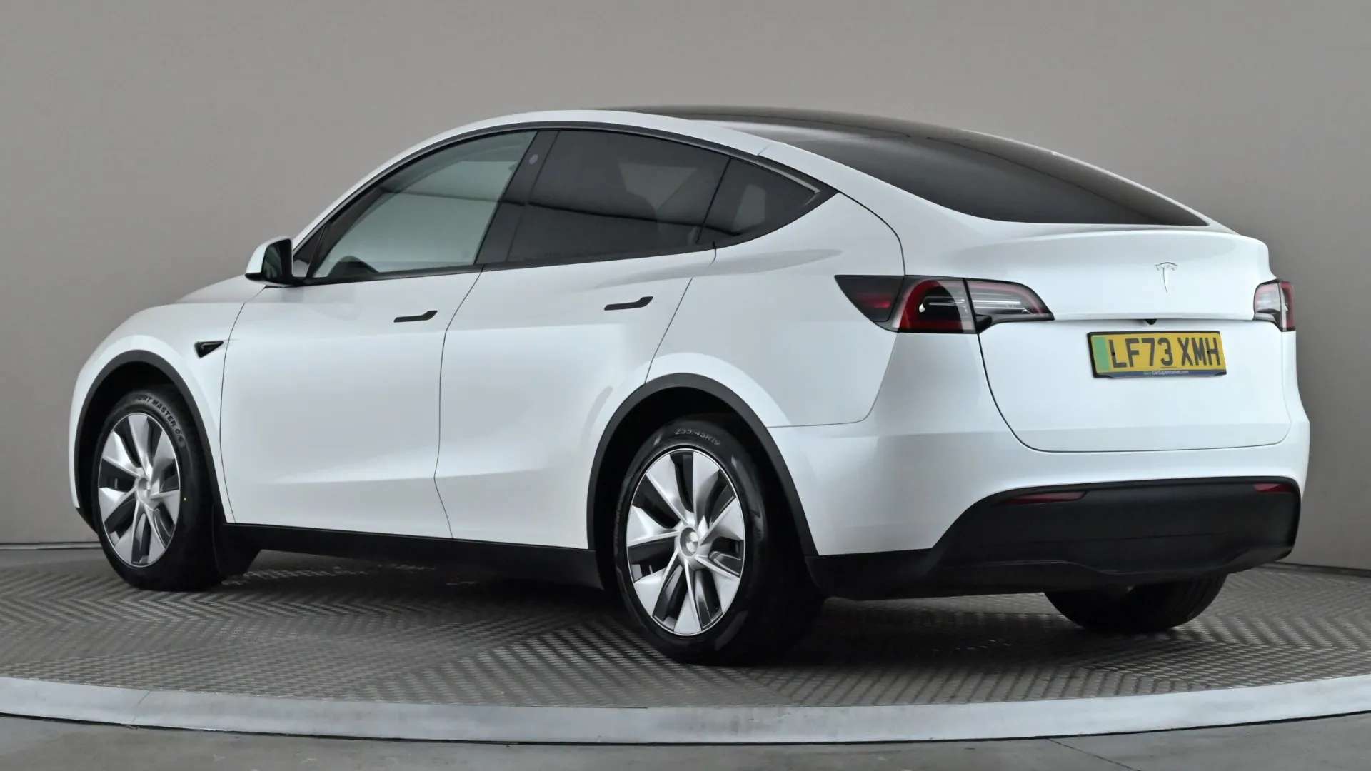 A 2023 TESLA MODEL Y RWD Auto A 2023 TESLA MODEL Y RWD Auto
