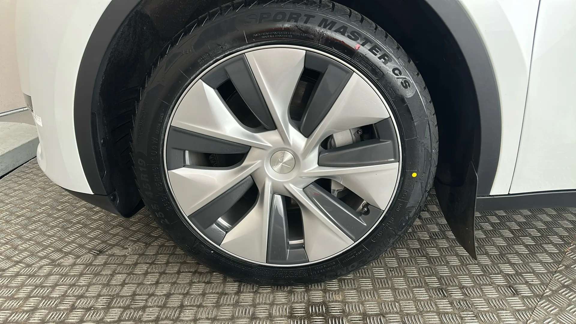 2023 TESLA MODEL Y 2023 TESLA MODEL Y