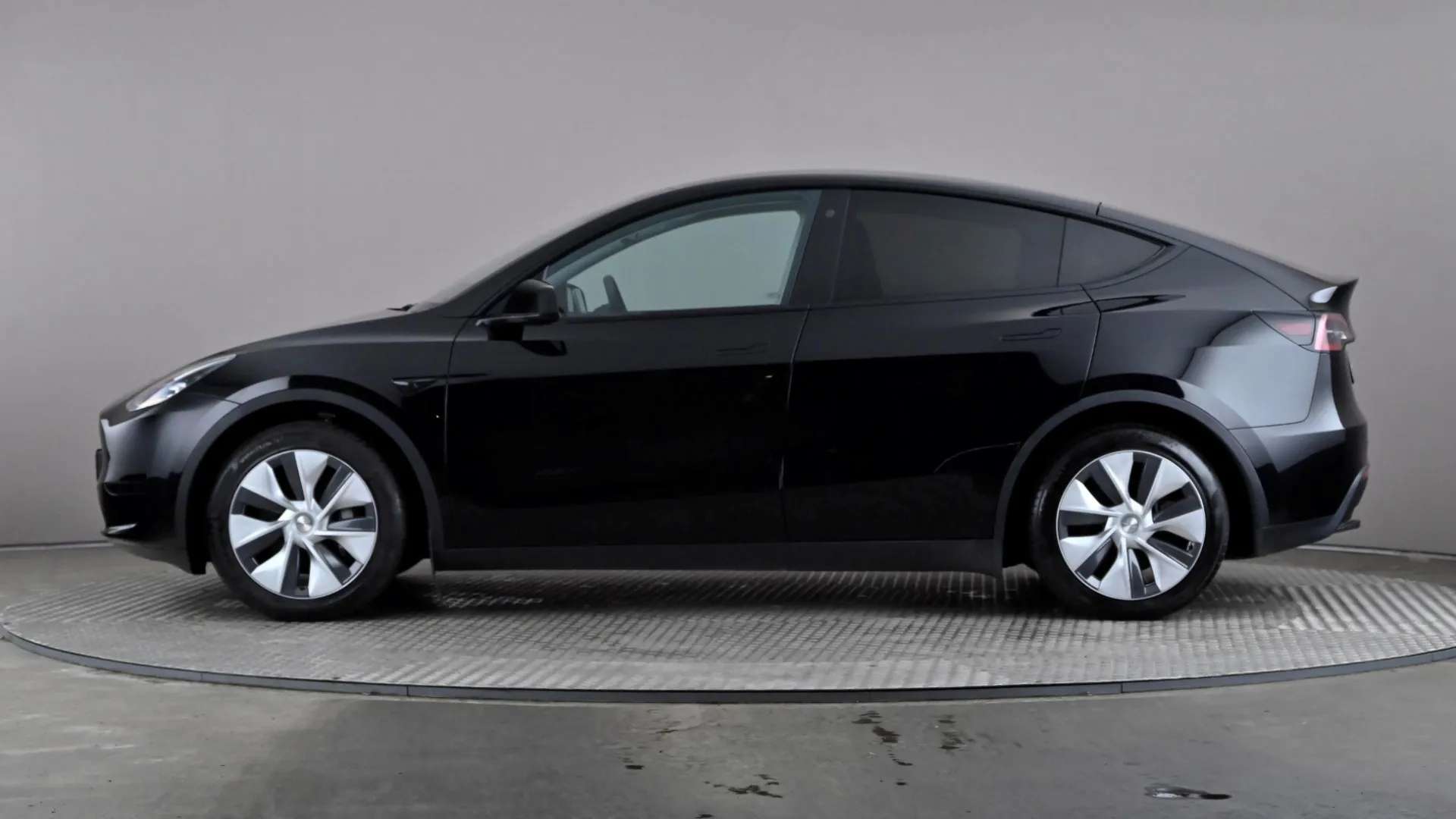 A 2023 TESLA MODEL Y RWD Auto A 2023 TESLA MODEL Y RWD Auto